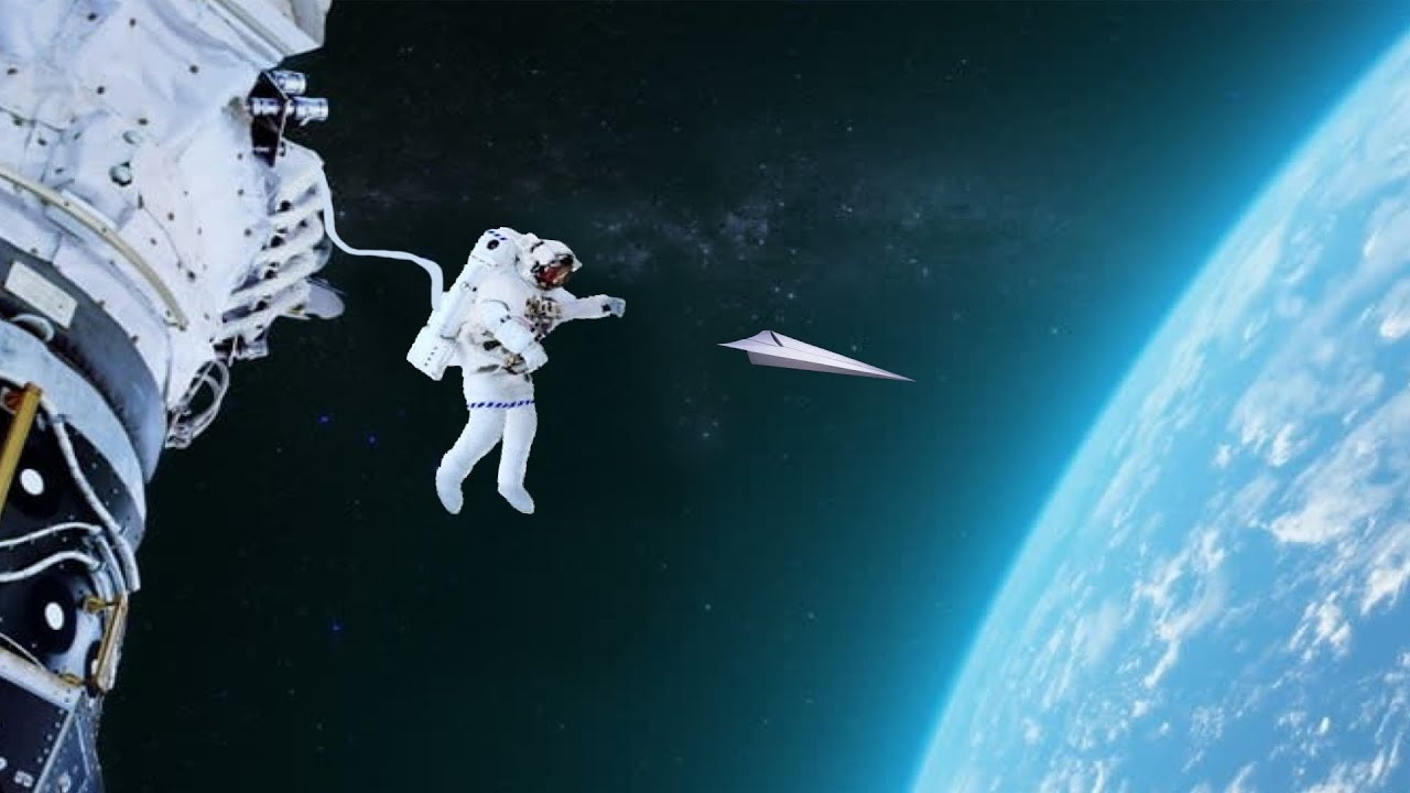 Phong may bay giay tu Tram Vu tru Quoc te hinh anh