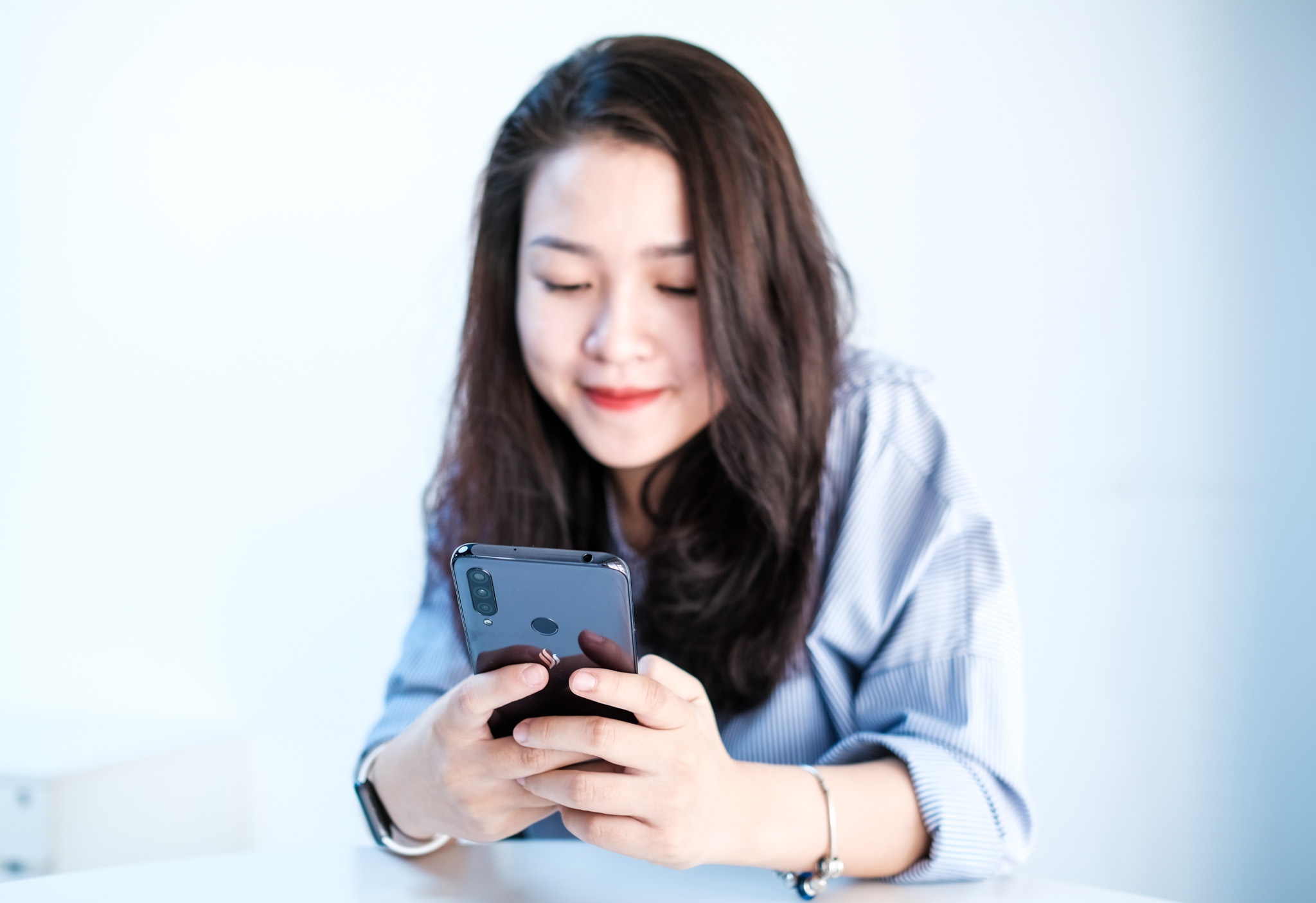 Loat smartphone vua ra mat tai Viet nam anh 7