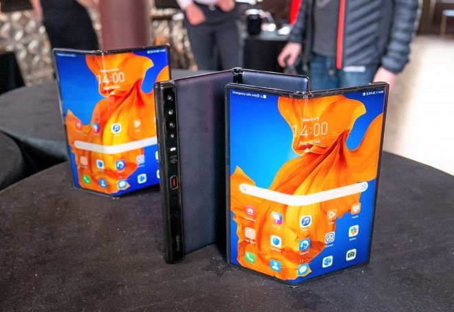 Huawei ra Mate Xs man hinh gap, gia tu 2.700 USD hinh anh