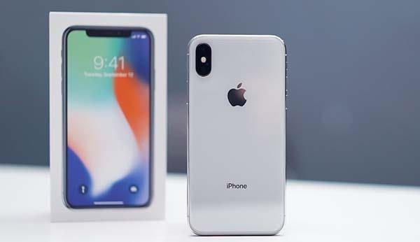 Sau hon mot nam, toi ban lai iPhone X chi con duoi 10 trieu hinh anh