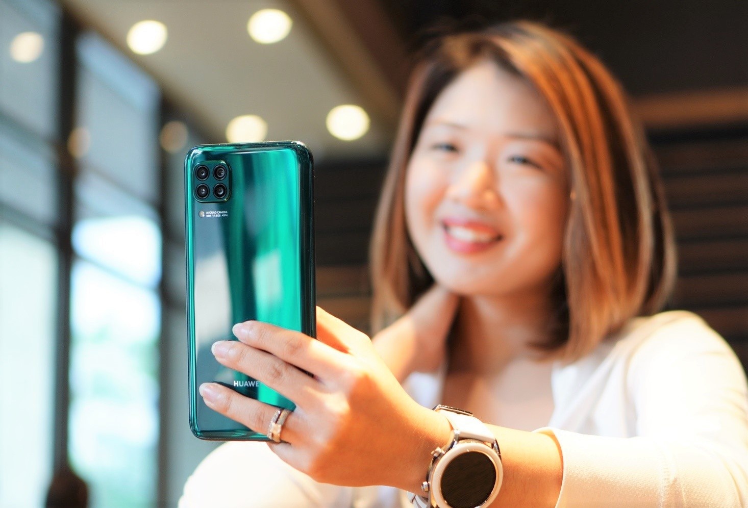 Huawei nova 7i ra mat - cum camera giong iPhone 11, gia 7 trieu dong hinh anh