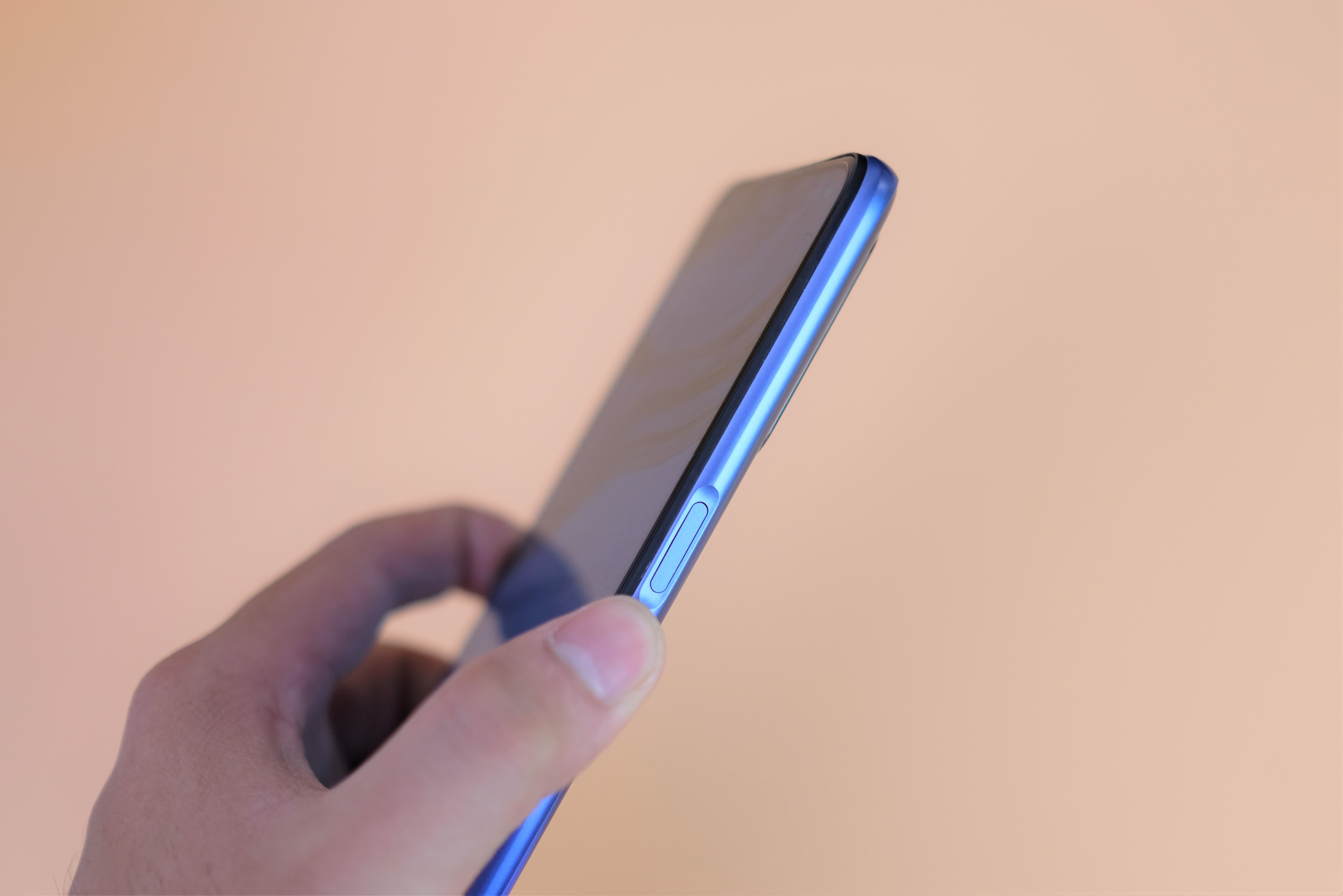 Chi tiet Realme 6 anh 9