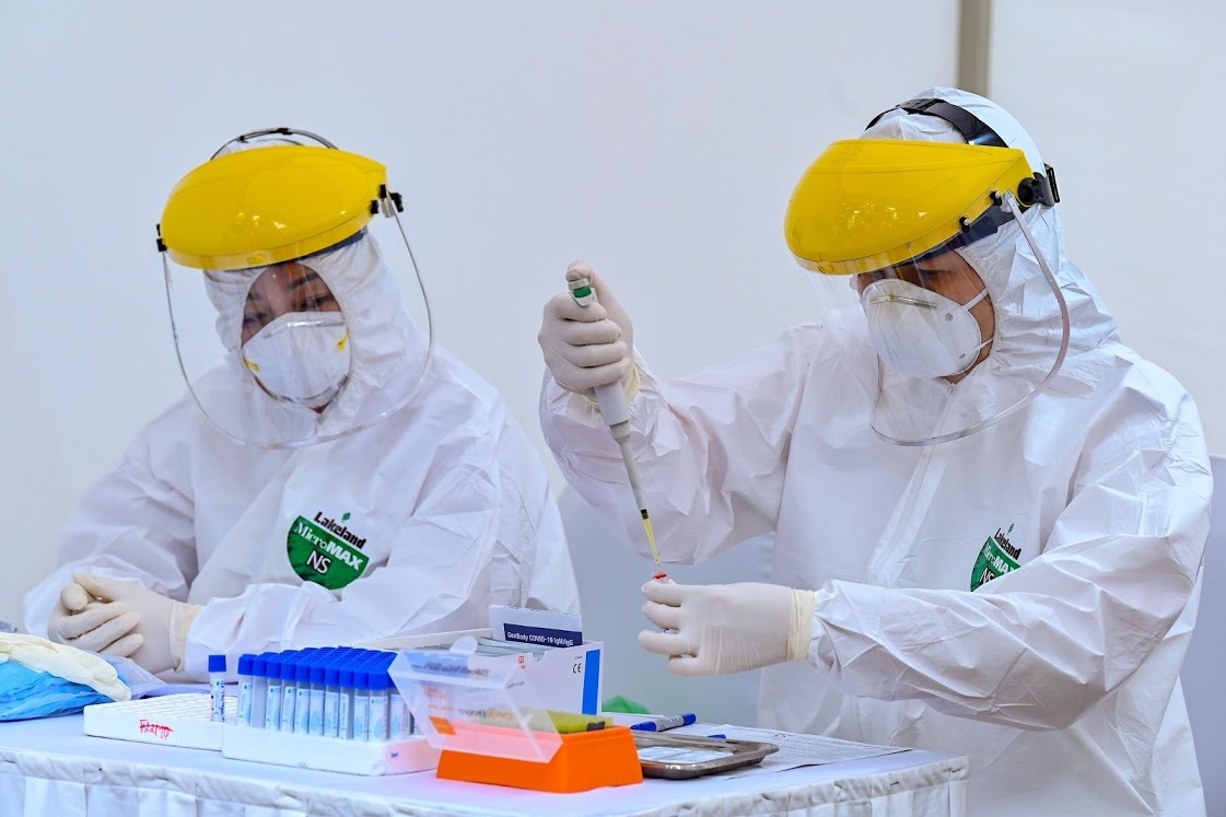 AI vua phat hien 3 dau hieu nguy hiem tren nguoi mac Covid-19 hinh anh