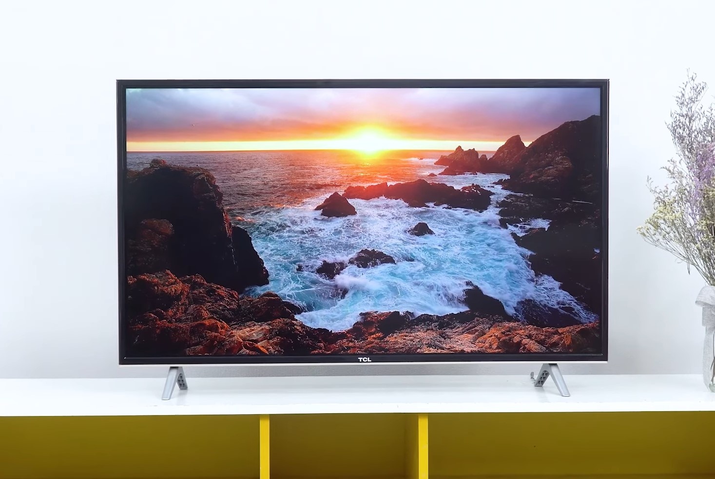 Loat TV 50 inch duoi 10 trieu dang chu y hinh anh