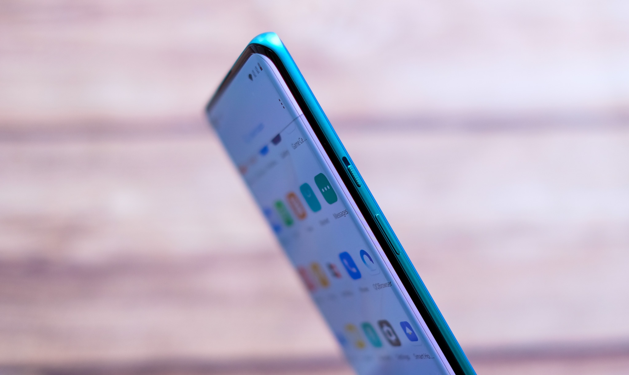 Chi tiet OnePlus 8 Pro anh 3