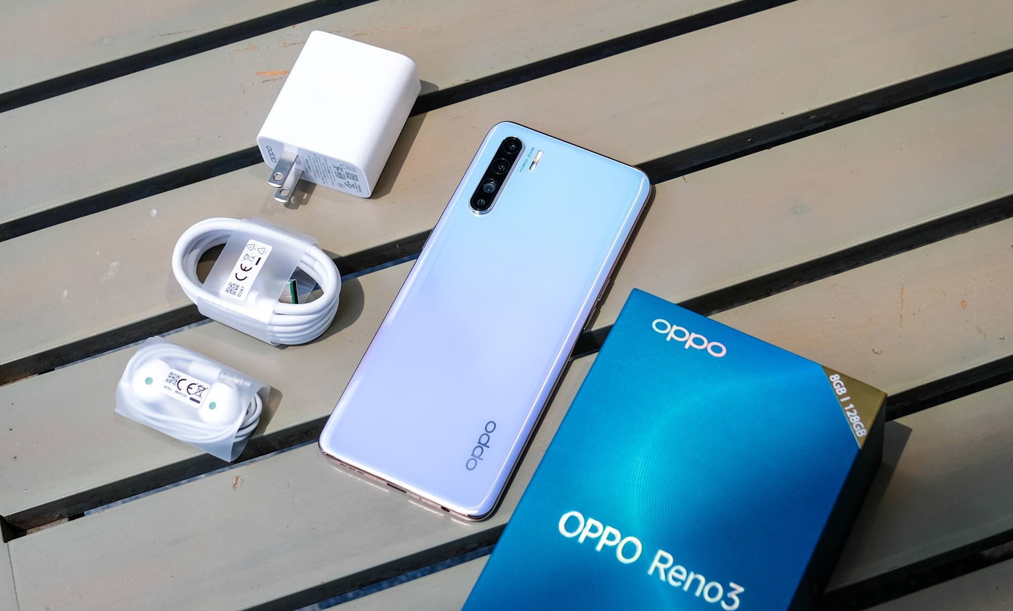 Chi tiet Oppo Reno 3 anh 1
