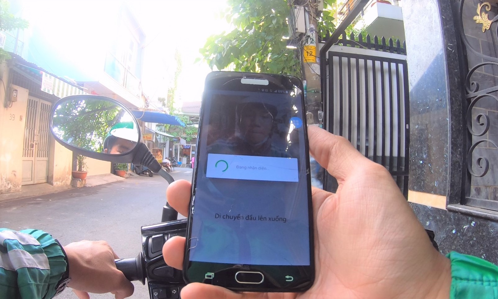 Mot ngay chay xe om cong nghe anh 3