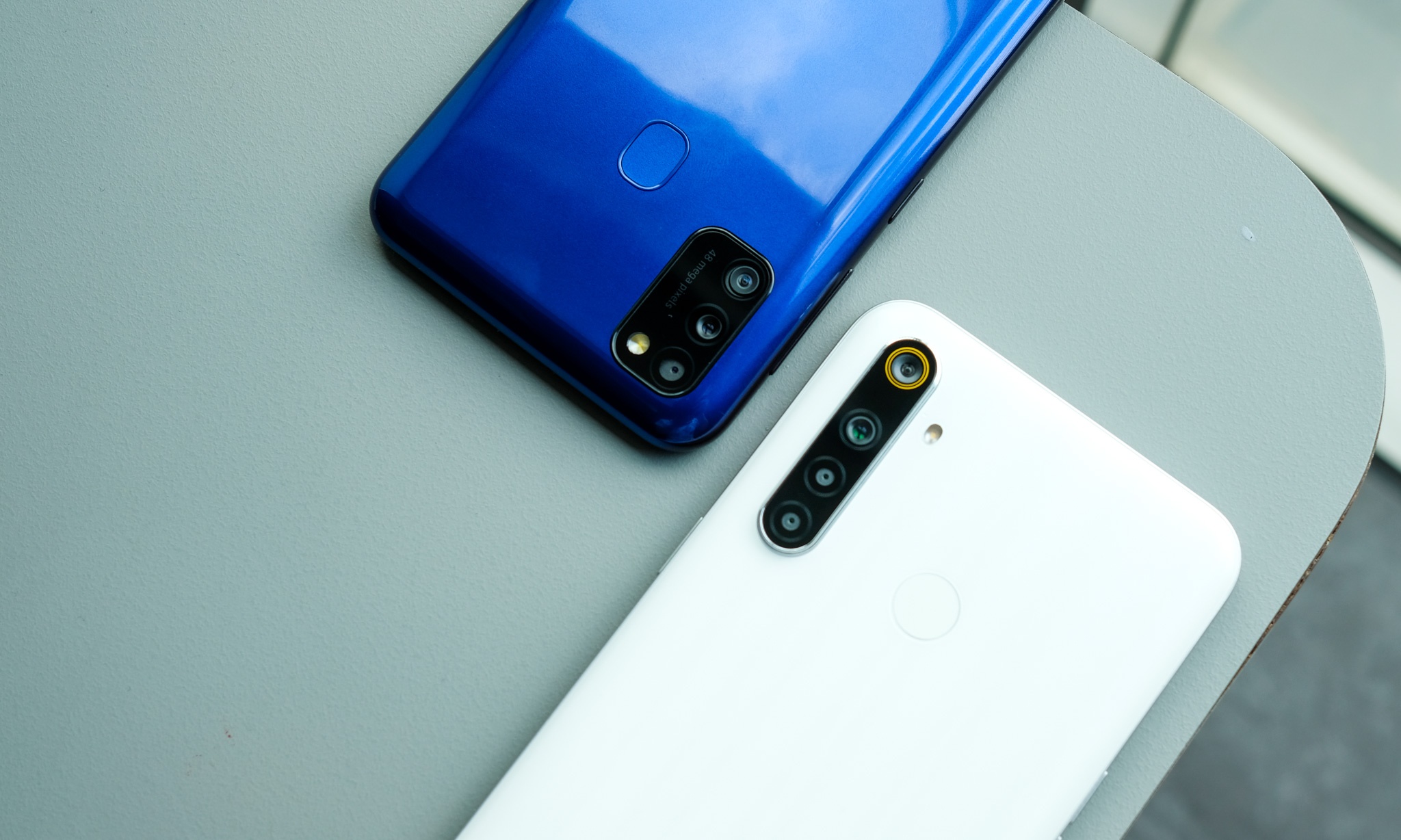 So sanh Galaxy M21 voi Realme 6i anh 5