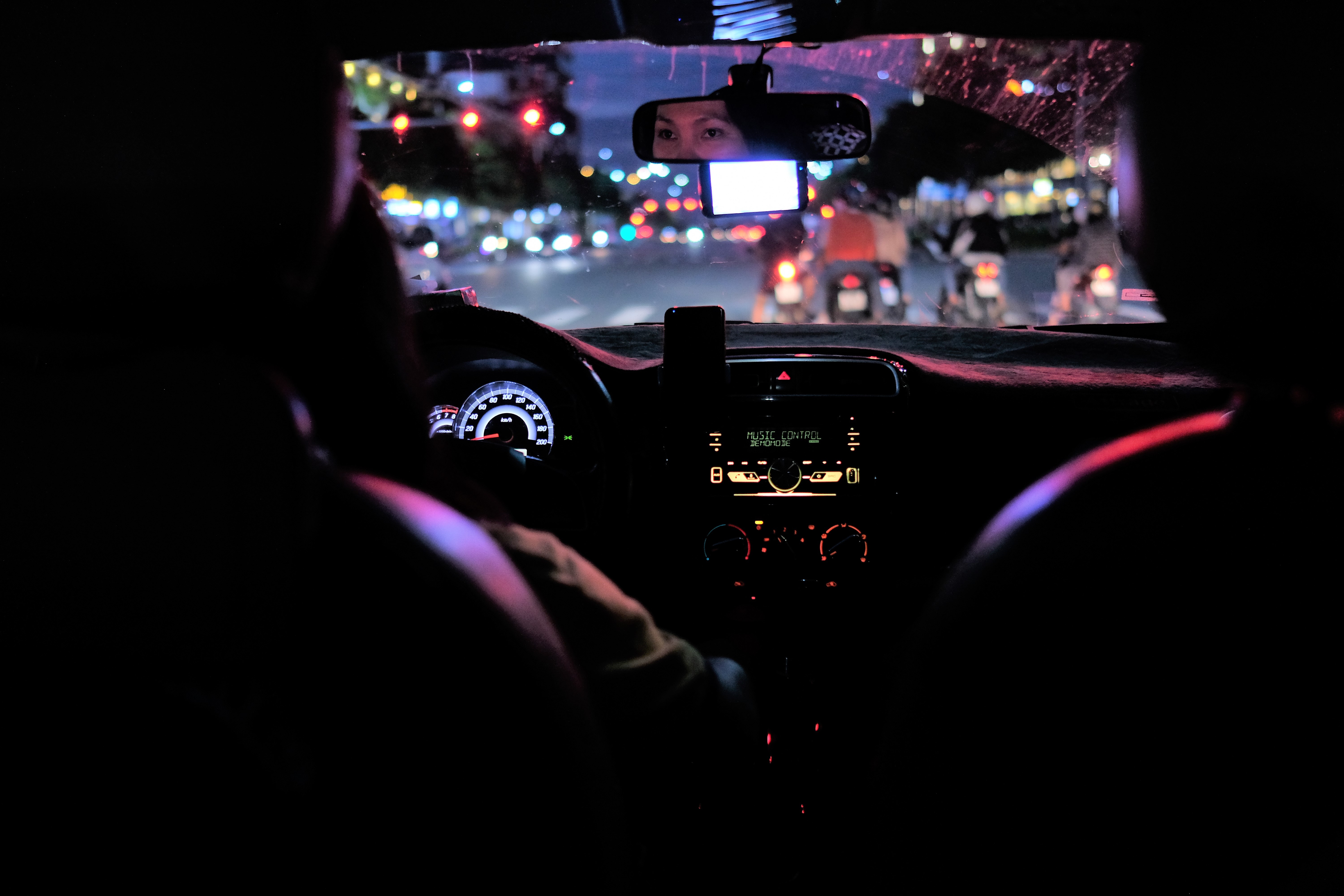 Nu tai xe xe cong nghe anh 7