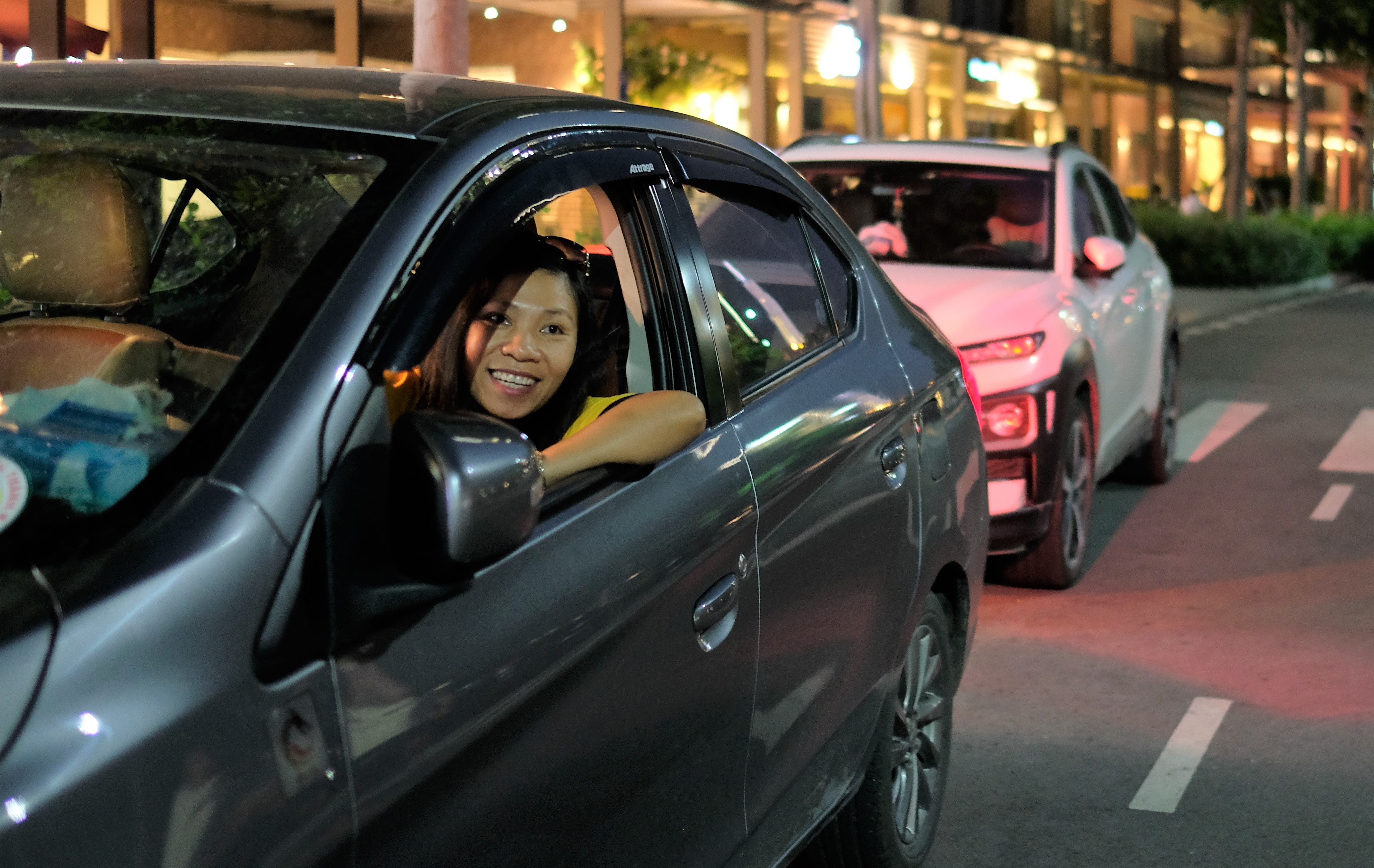 Nu tai xe xe cong nghe anh 2