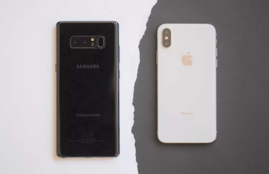 Nhung smartphone cung thoi voi iPhone X gio ra sao? hinh anh