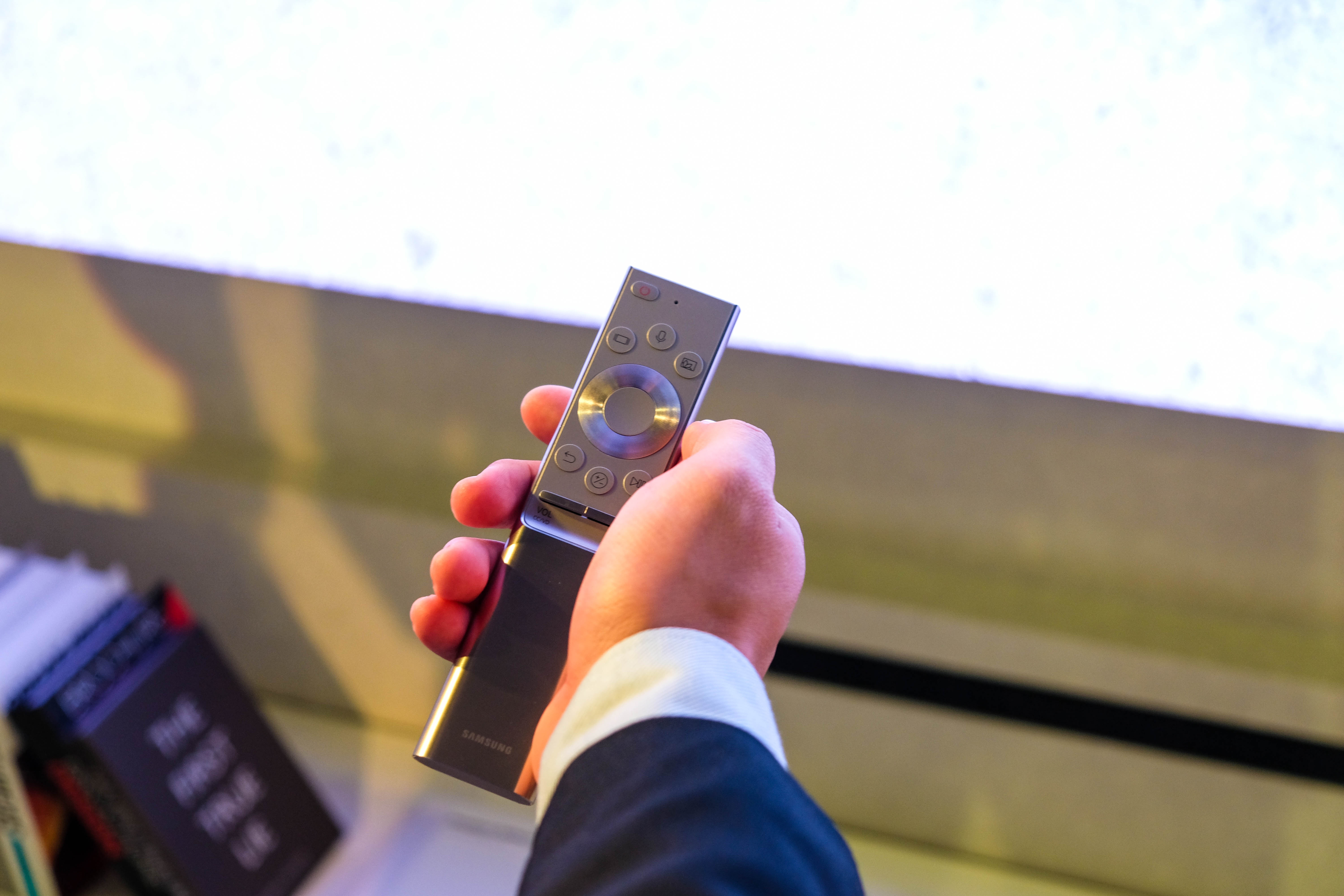 TV The Wall ra mat tai Viet Nam anh 7