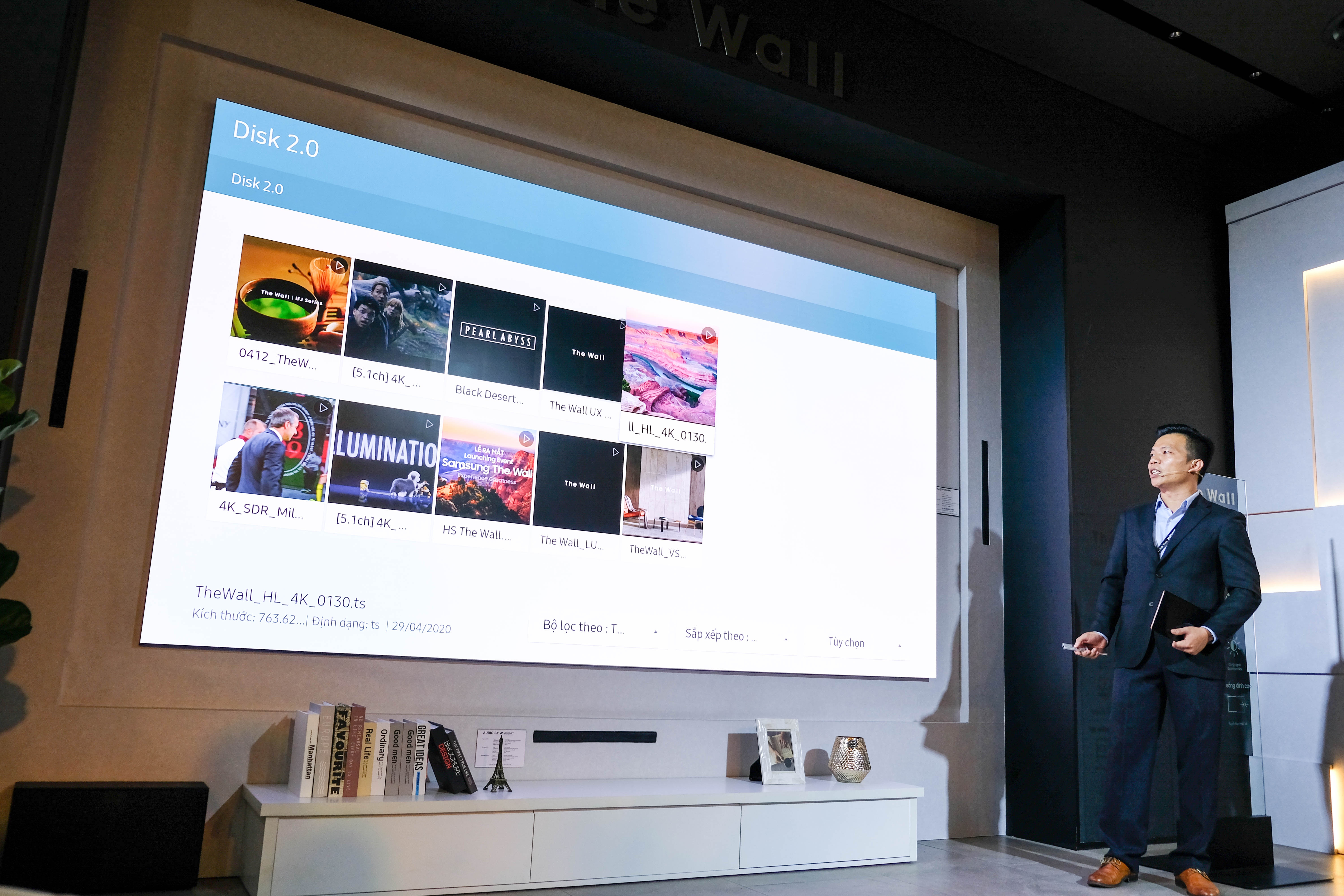 TV The Wall ra mat tai Viet Nam anh 6