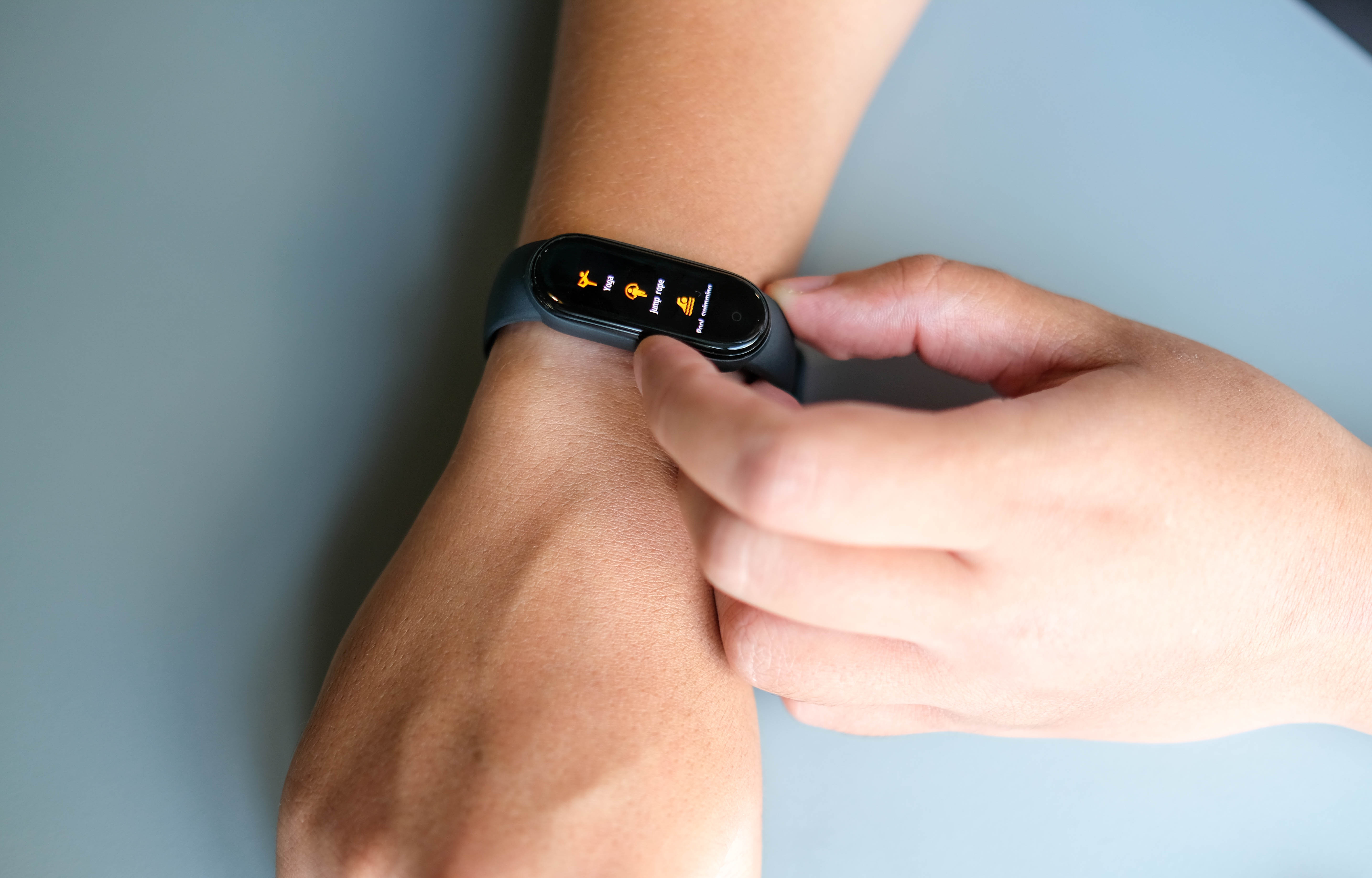 Chi tiet Xiaomi Mi Band 5 anh 6