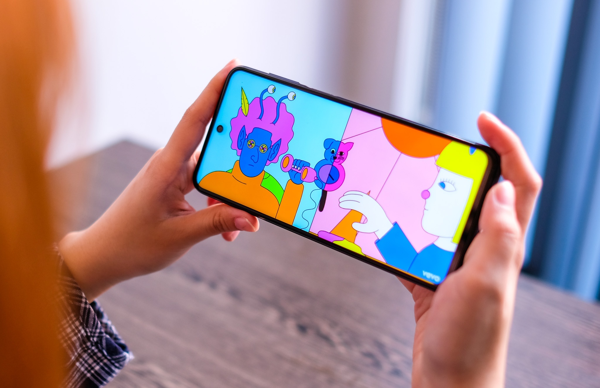 smartphone dang mua trong thang 7 anh 1