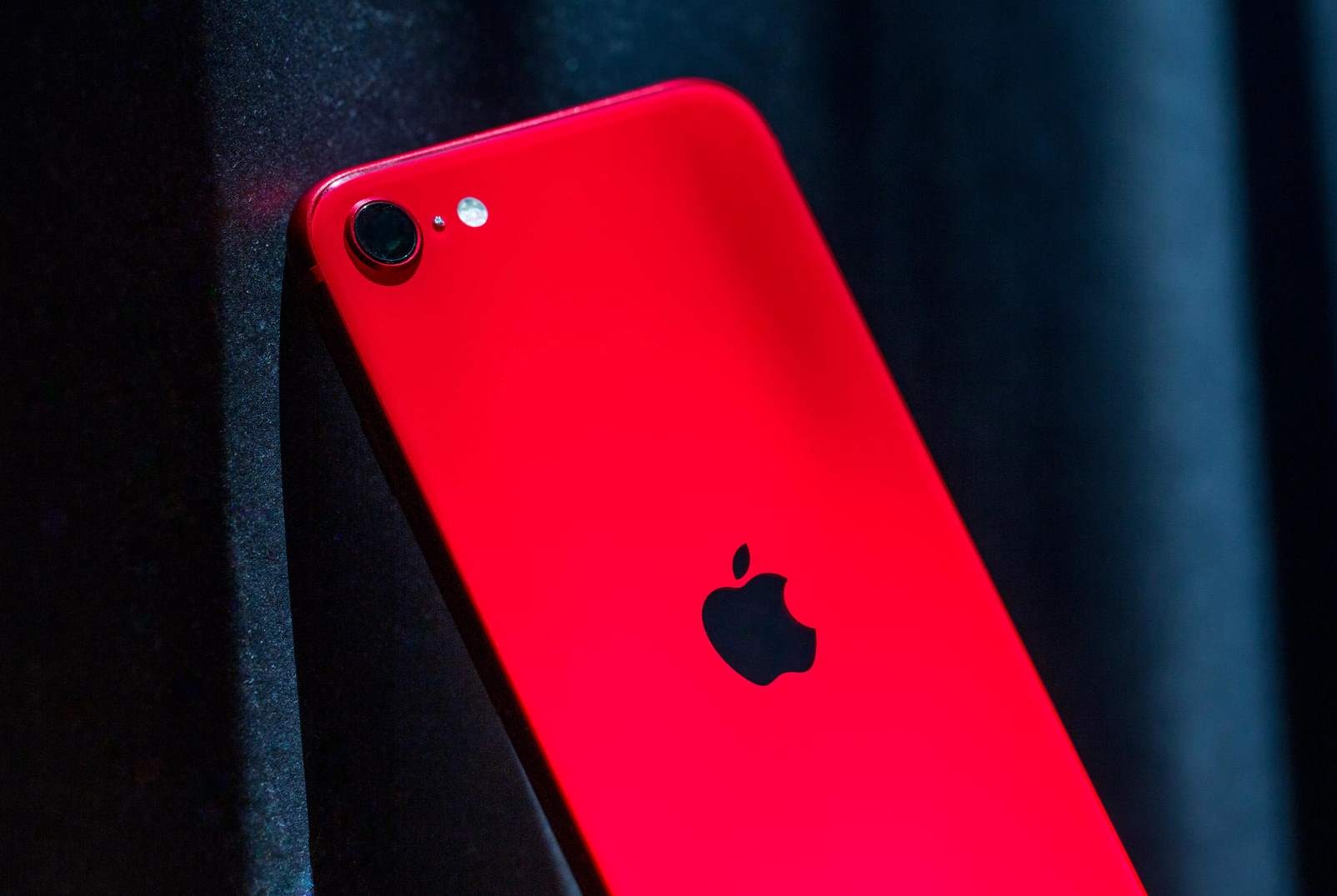 iPhone SE 2020 cu gia tu 8 trieu dong ve Viet Nam hinh anh