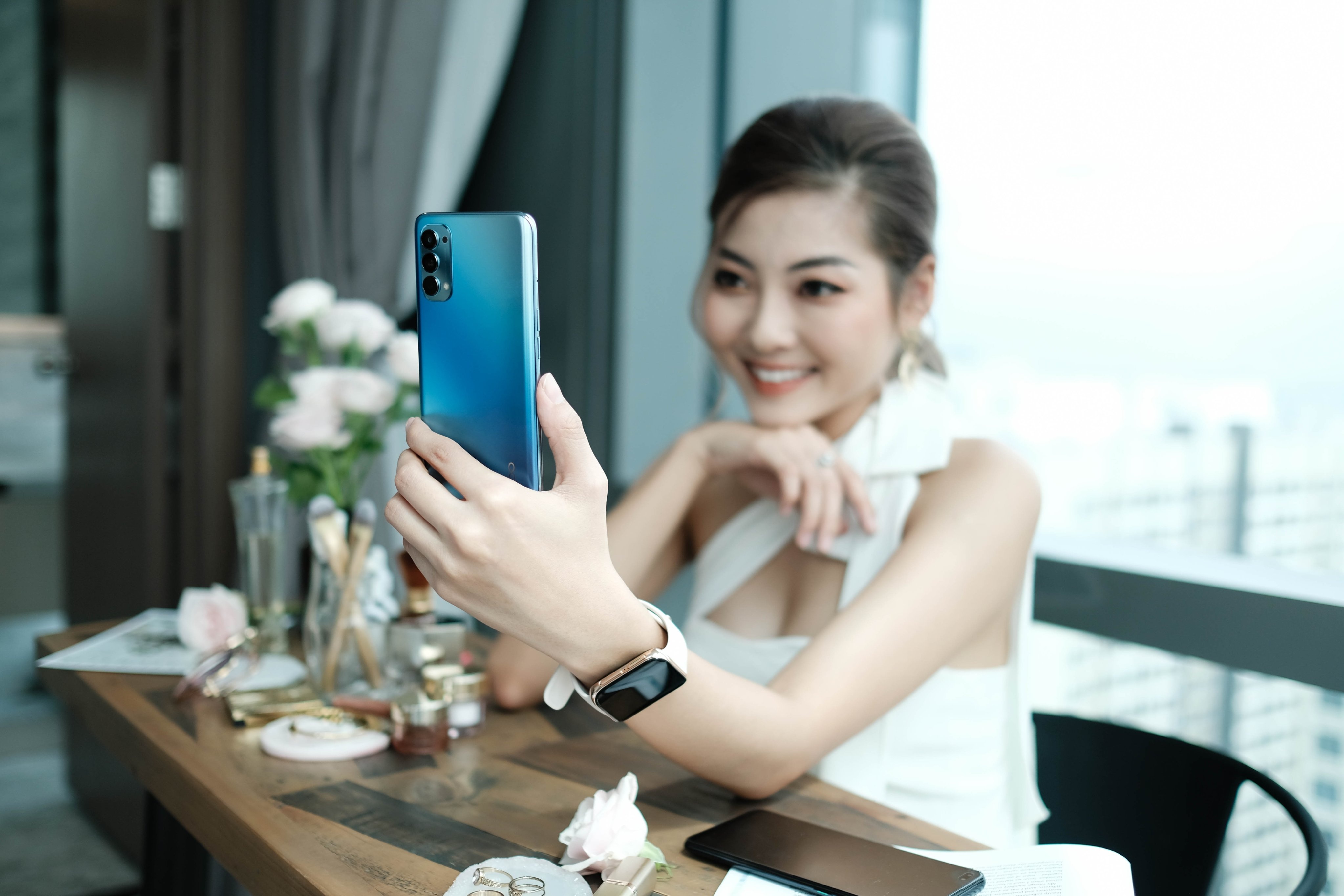 Mo hop Oppo Reno4 anh 9