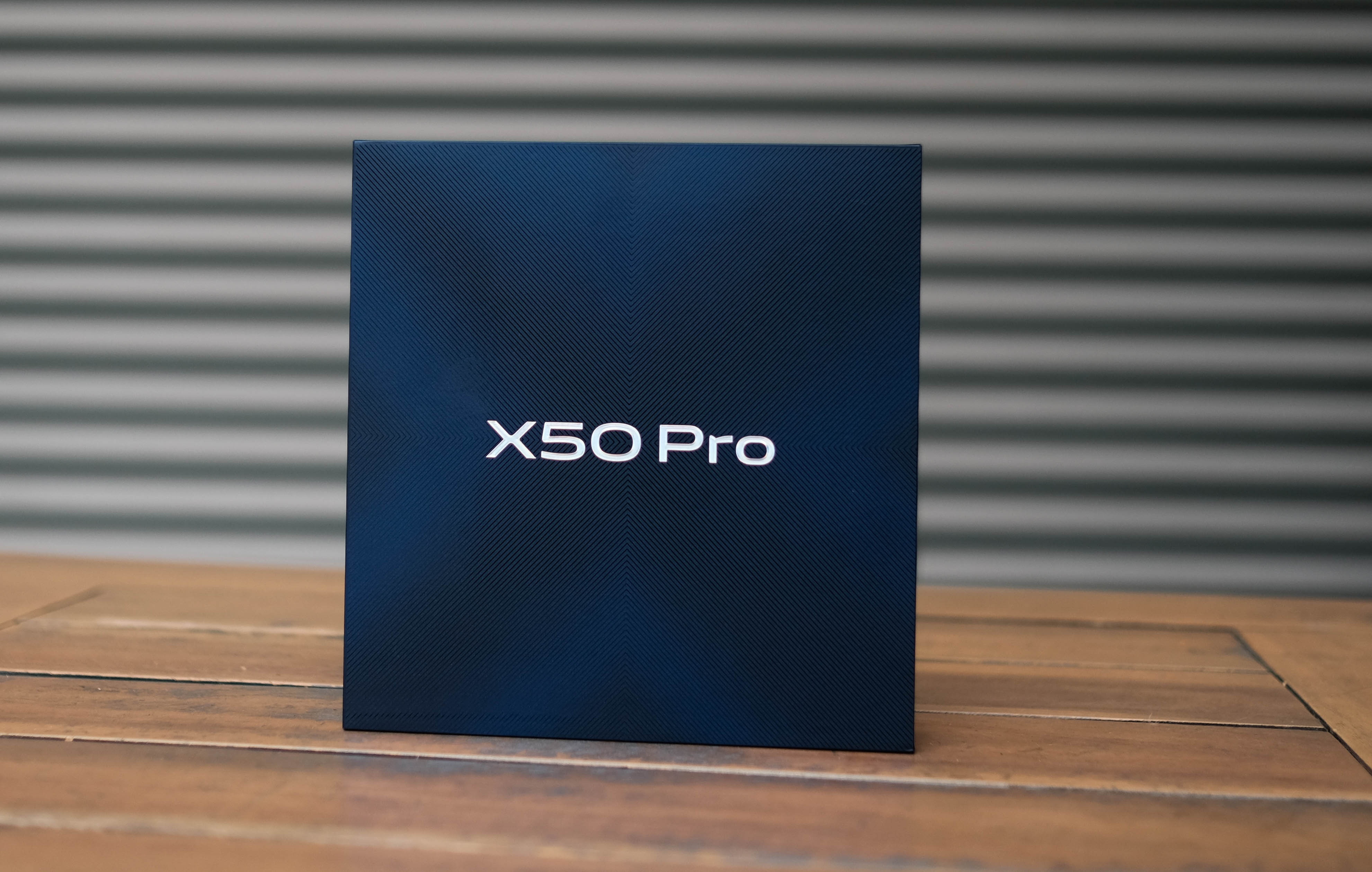 Chi tiet Vivo X50 Pro anh 1