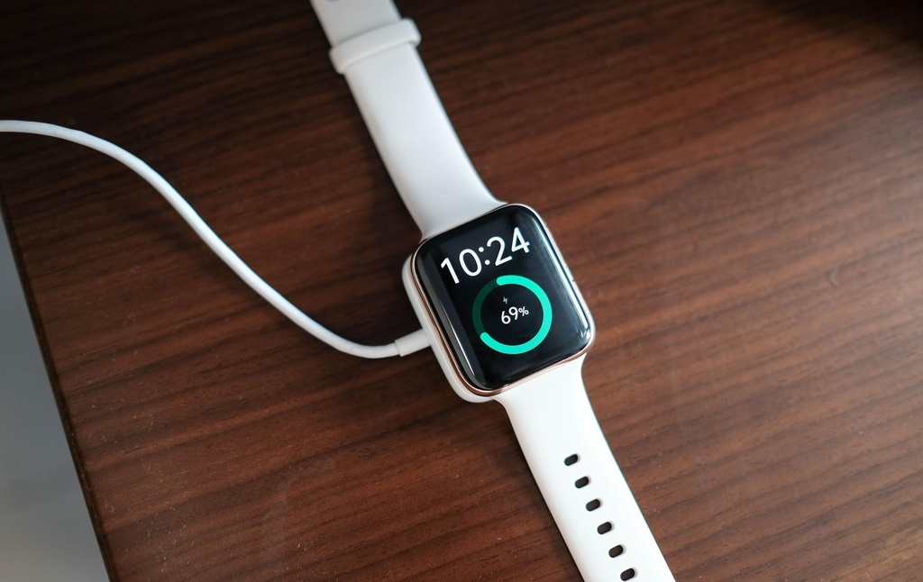 So sanh Apple Watch voi Oppo Watch anh 14
