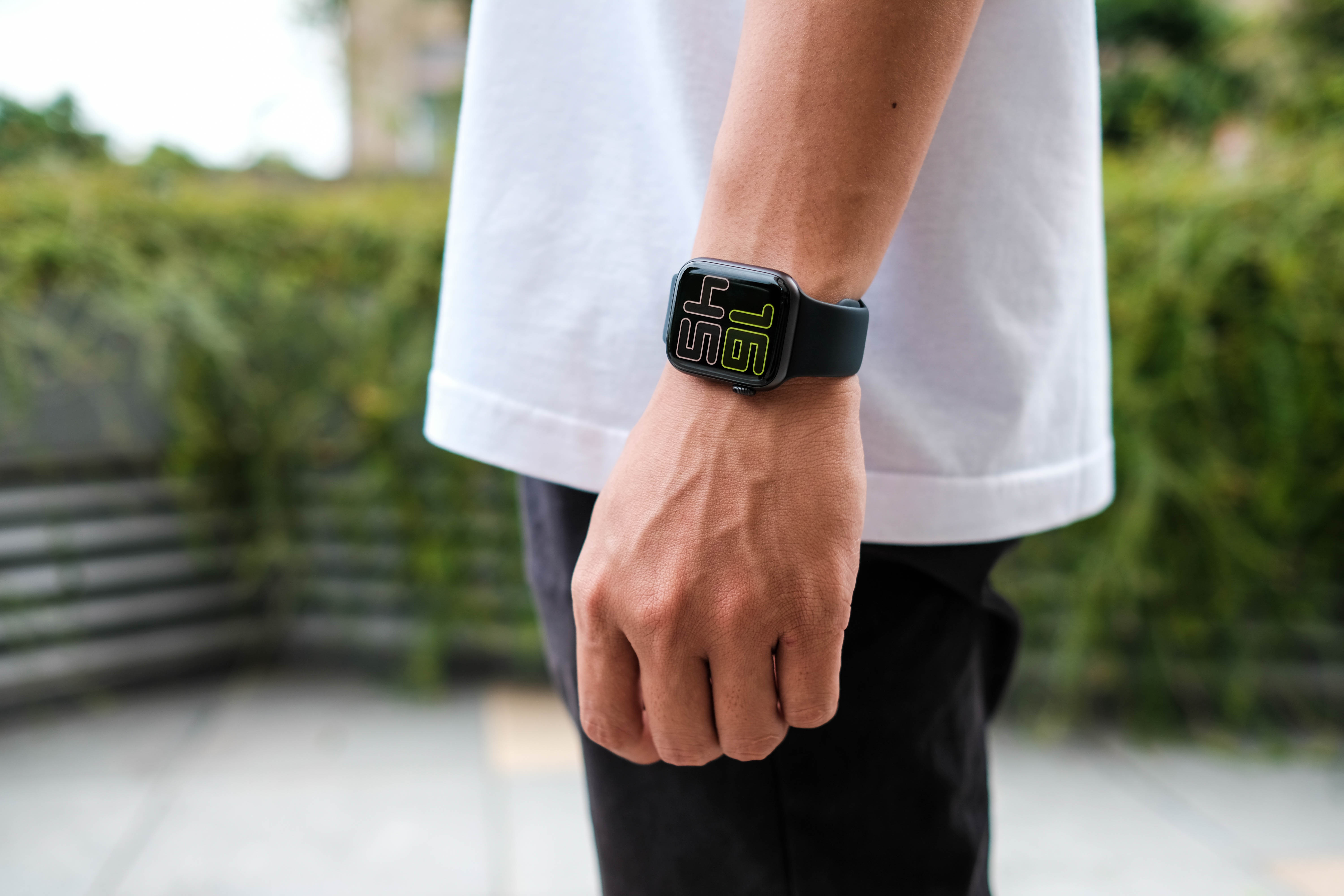 So sanh Apple Watch voi Oppo Watch anh 11