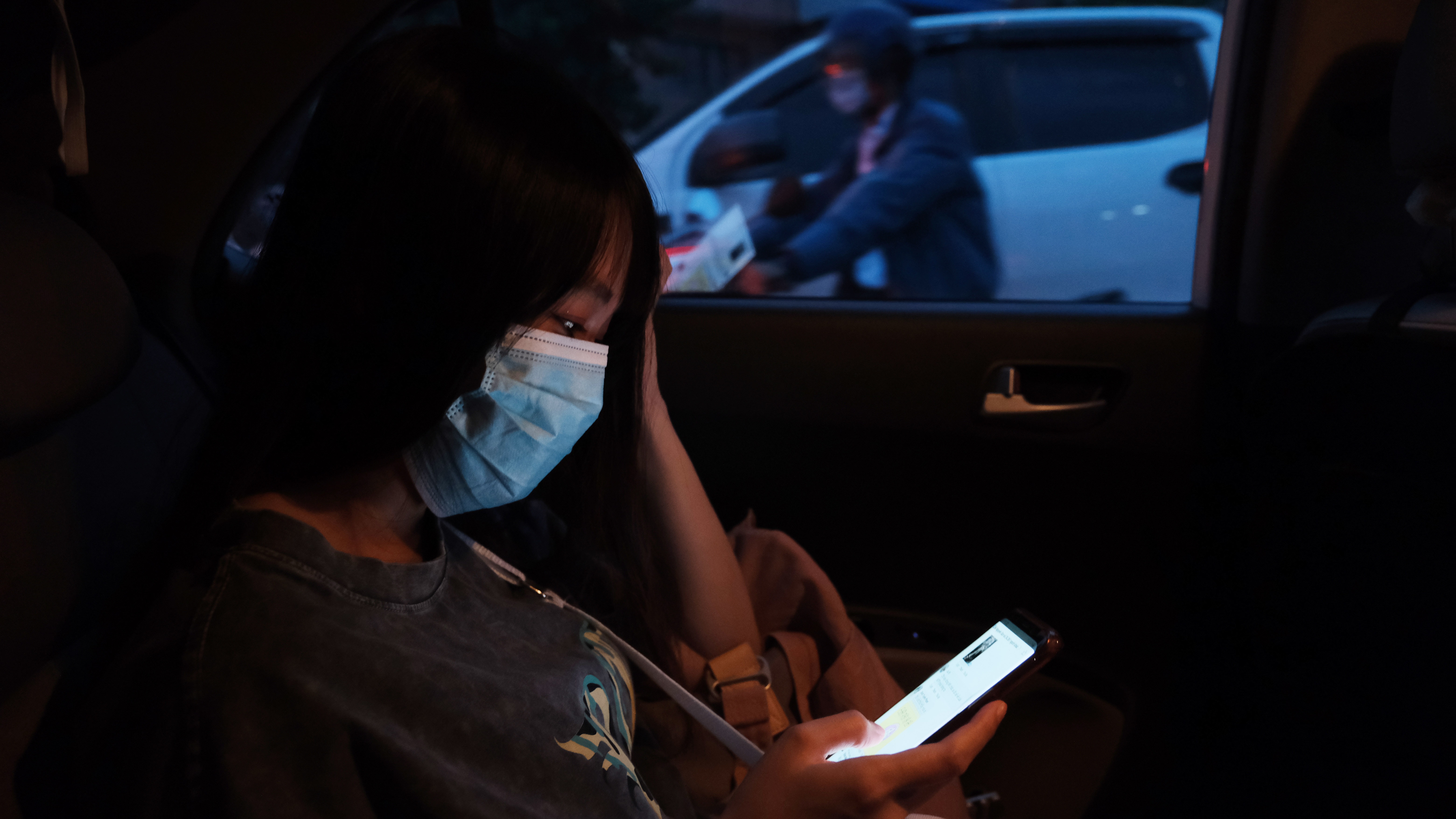 Mot ngay lam viec cua nu streamer anh 12