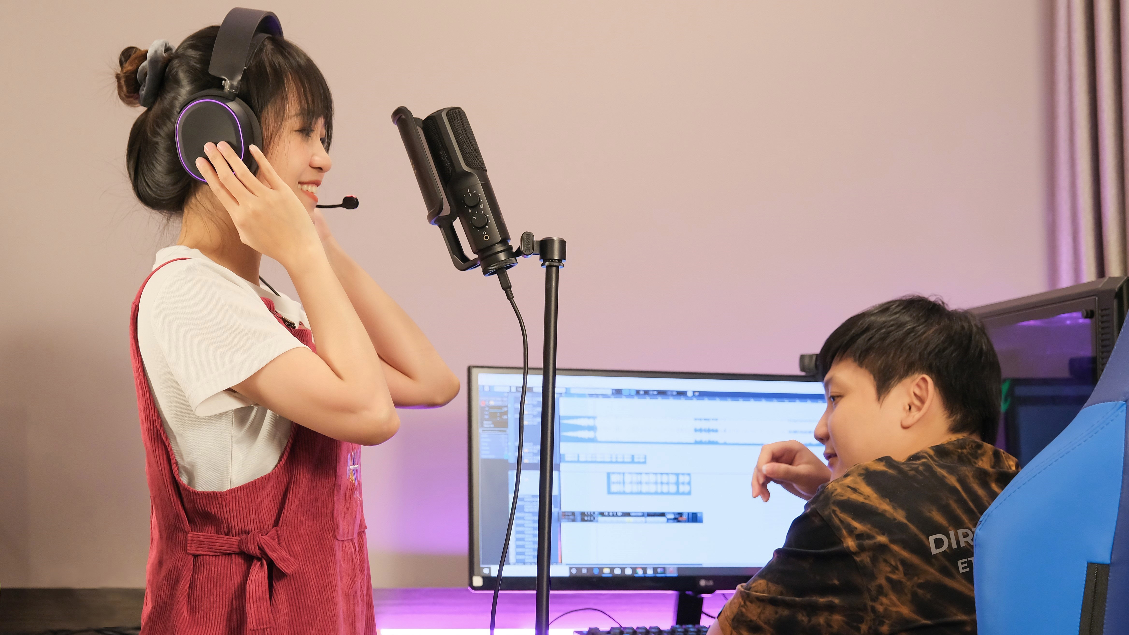 Mot ngay lam viec cua nu streamer anh 9