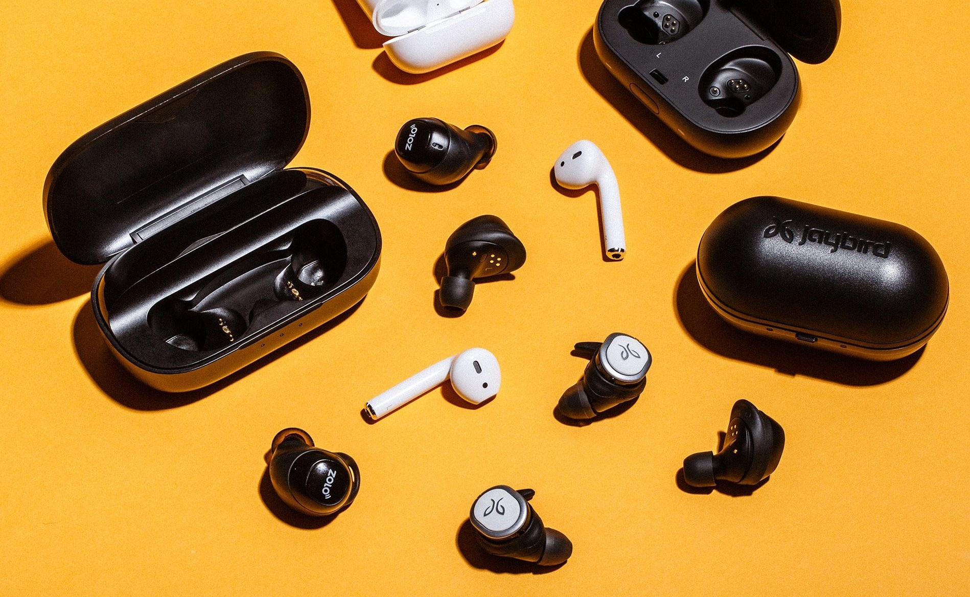 AirPods Pro va loat tai nghe khong day dang giam gia tai Viet Nam hinh anh