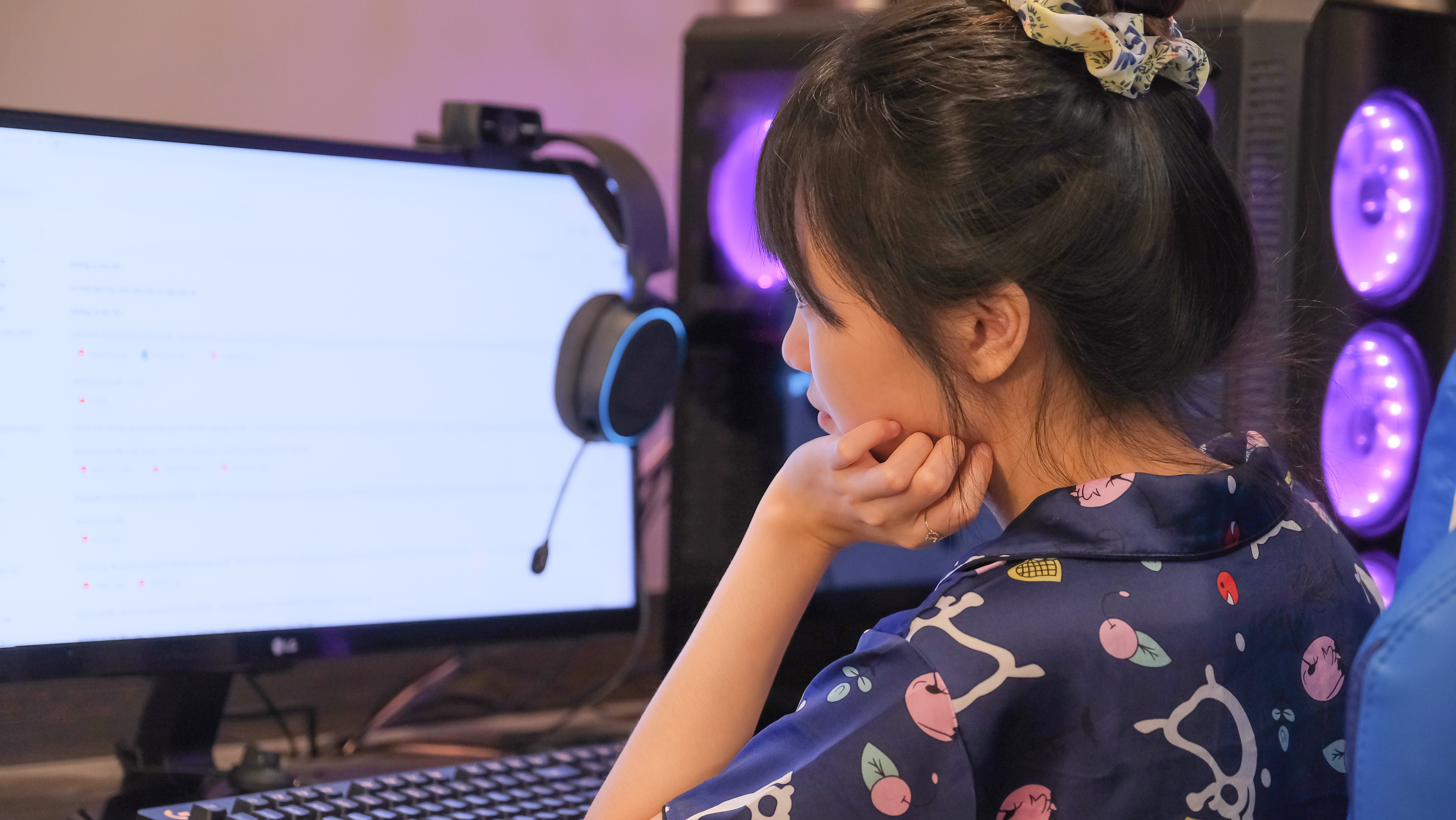 Mot ngay lam viec cua nu streamer anh 4