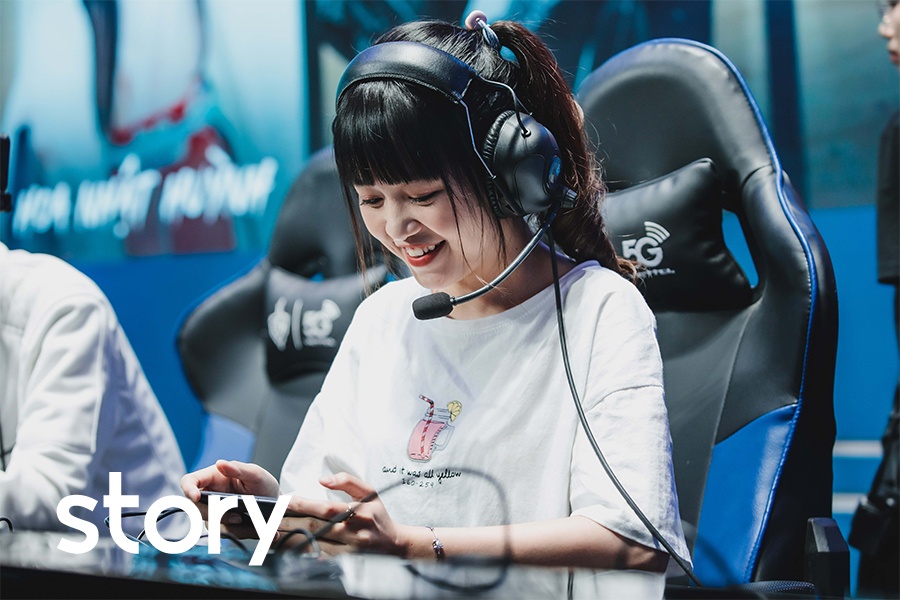 Mot ngay cua nu streamer hinh anh