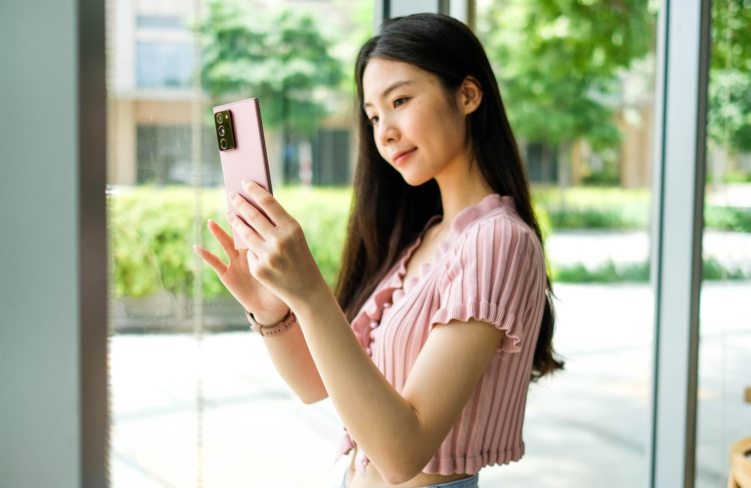 Loat smartphone 5G tai Viet Nam anh 1