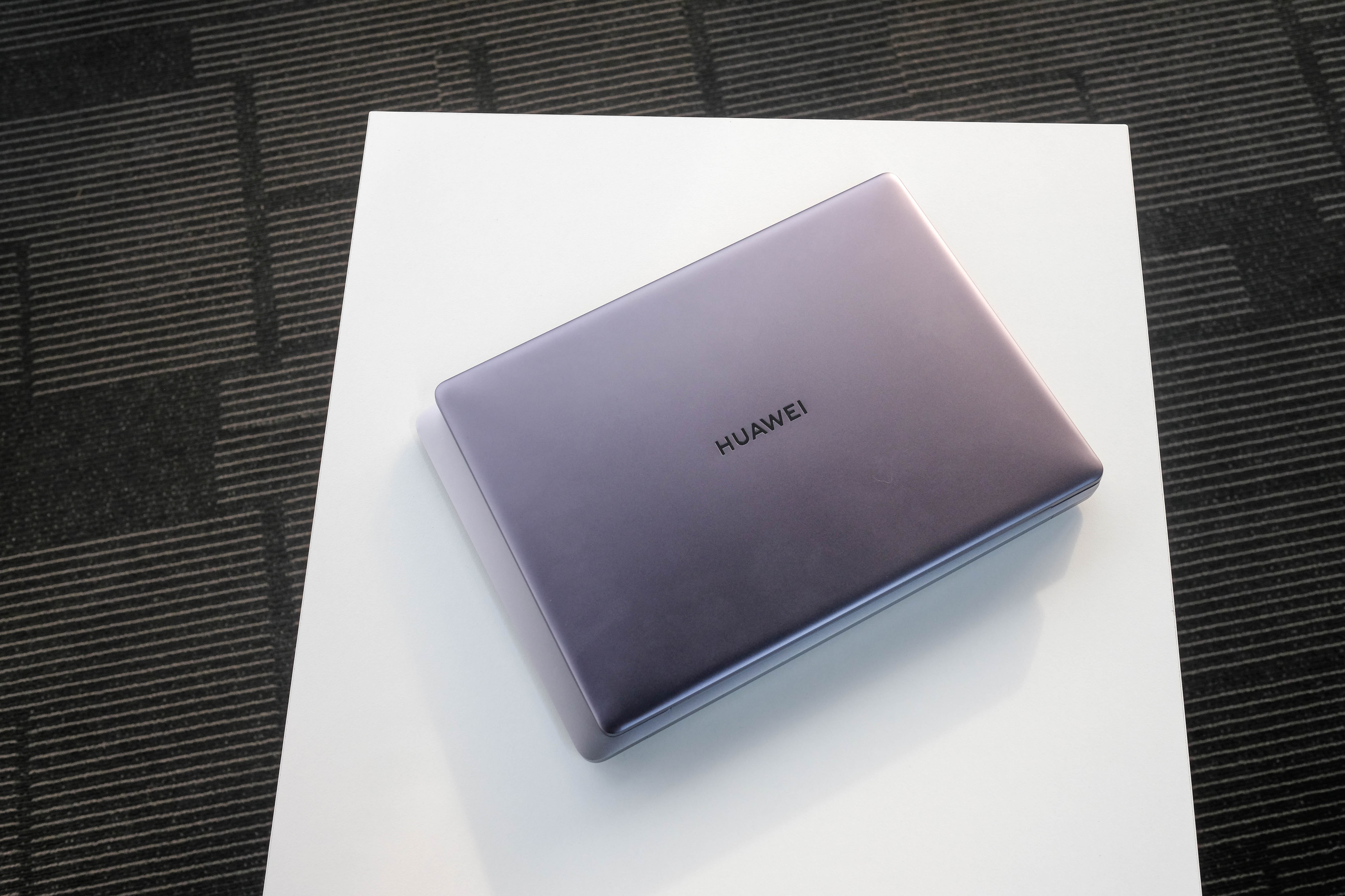 So sanh Huawei Matebook 13 voi Macbook Air anh 2