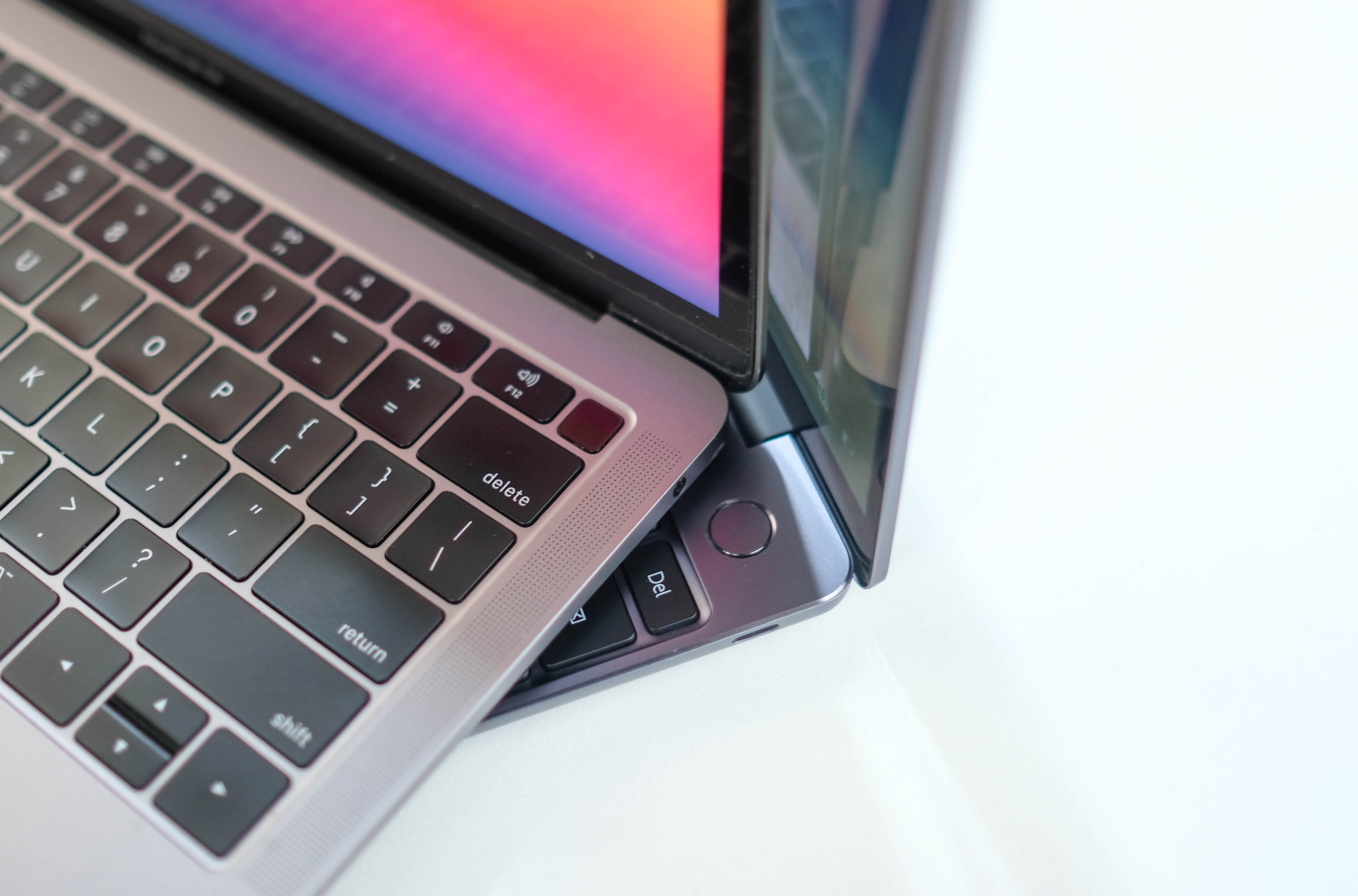 So sanh Huawei Matebook 13 voi Macbook Air anh 11