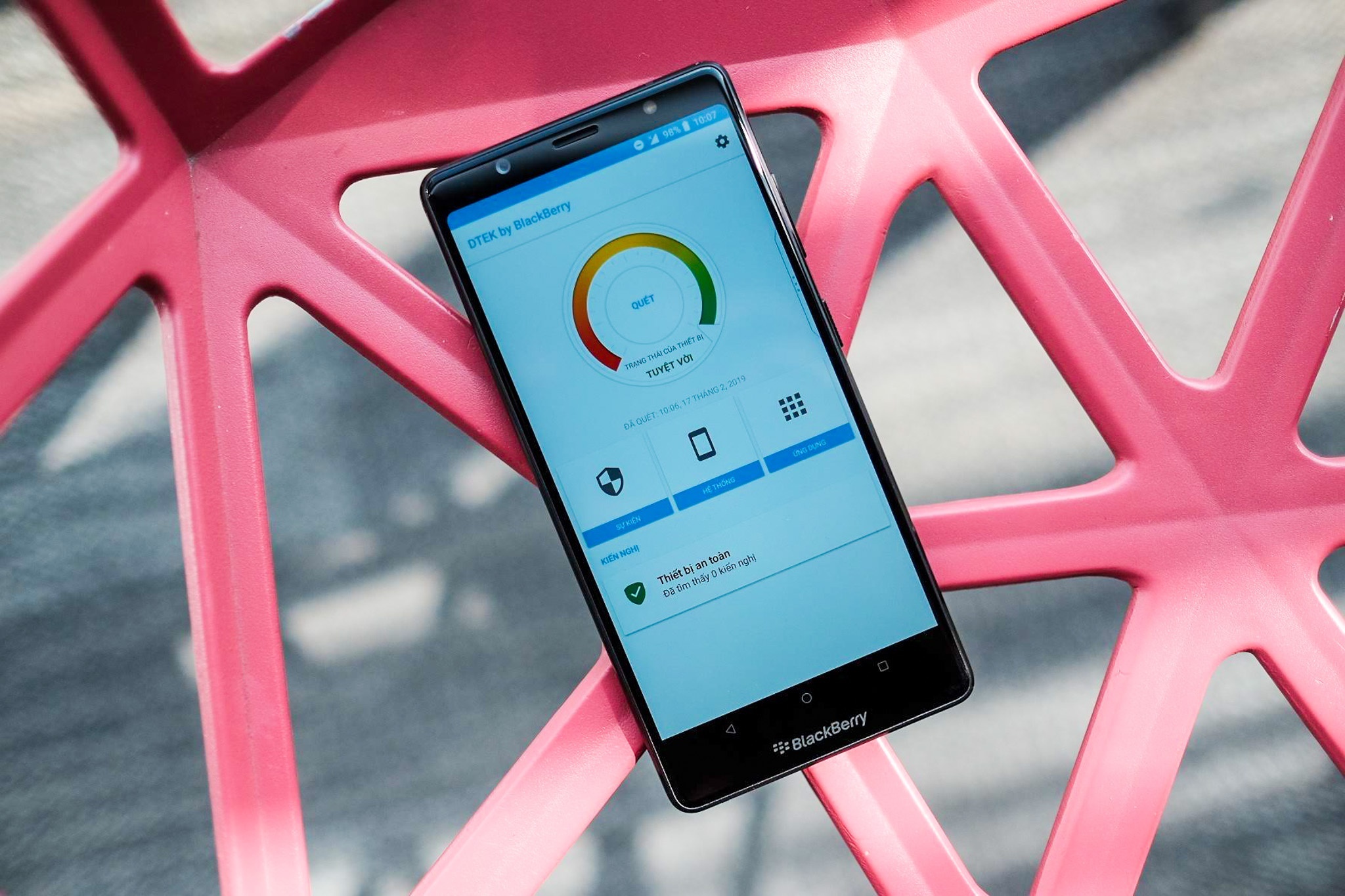 Smartphone giam gia thang 9 anh 4