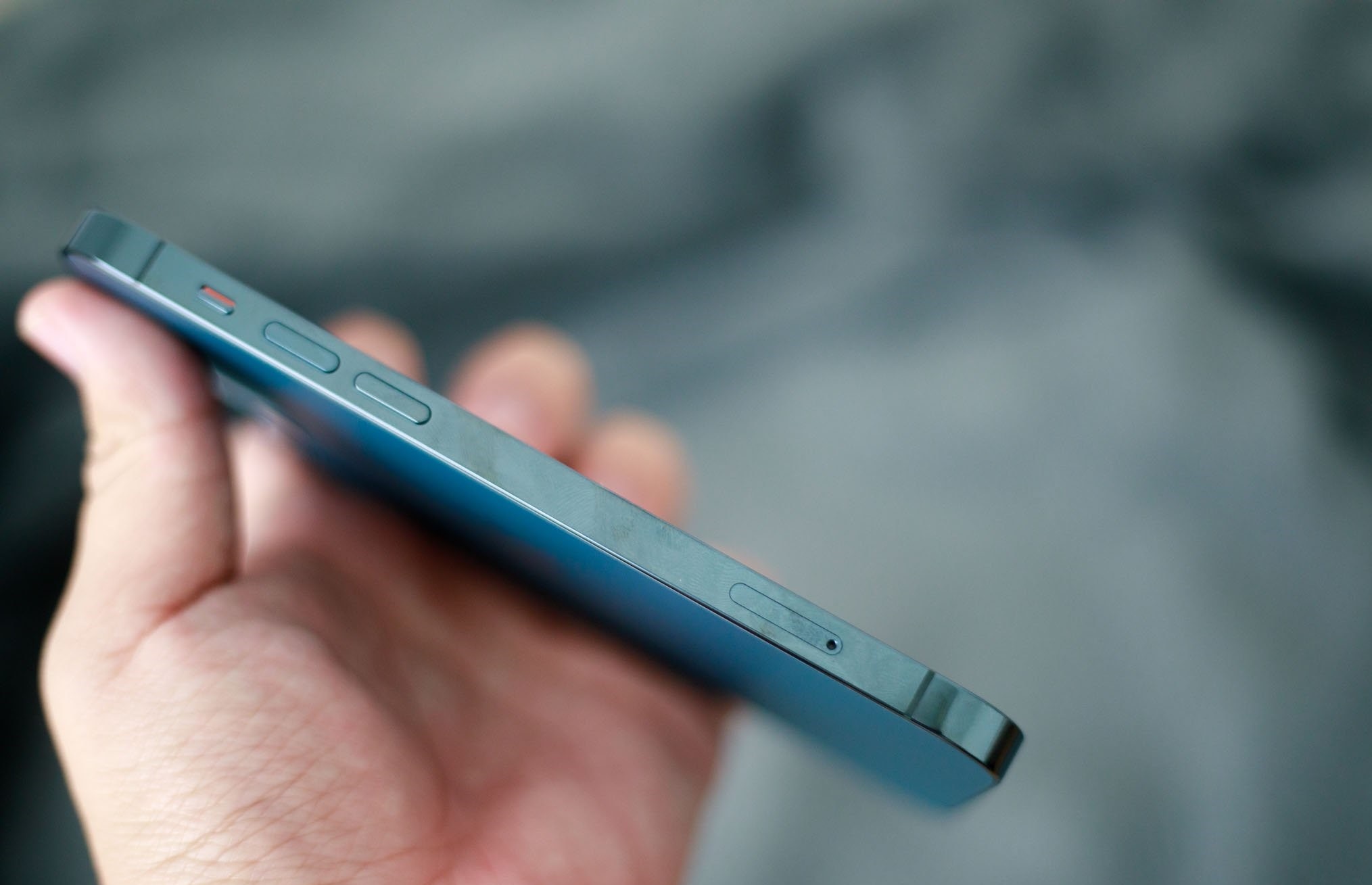 Mo hop iPhone 12 Pro anh 8