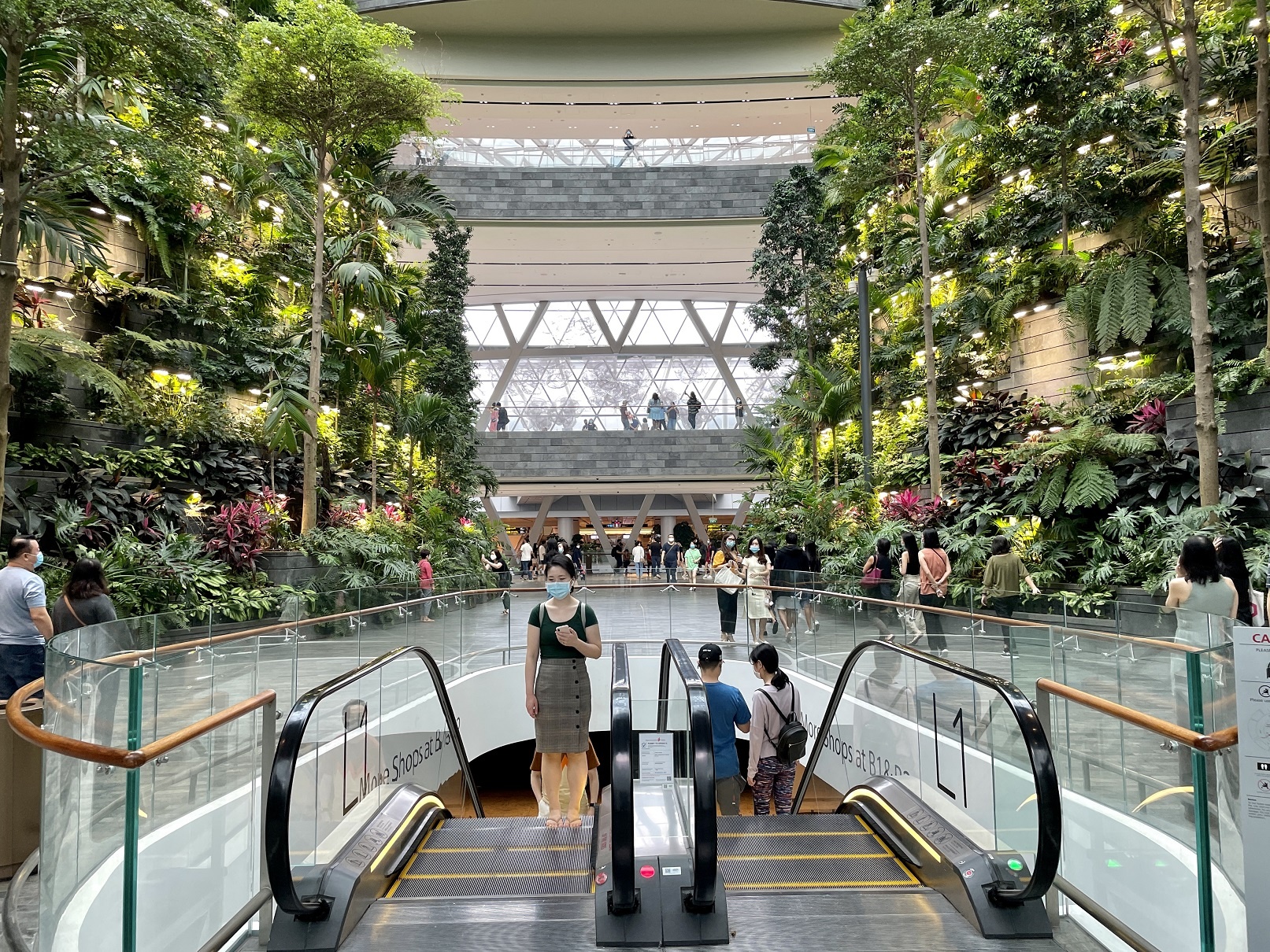 Danh gia camera iPhone 12 Pro anh 2