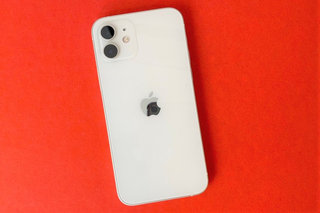 iPhone 12 khoa mang gia tu 18 trieu nhung ban khong nen mua hinh anh