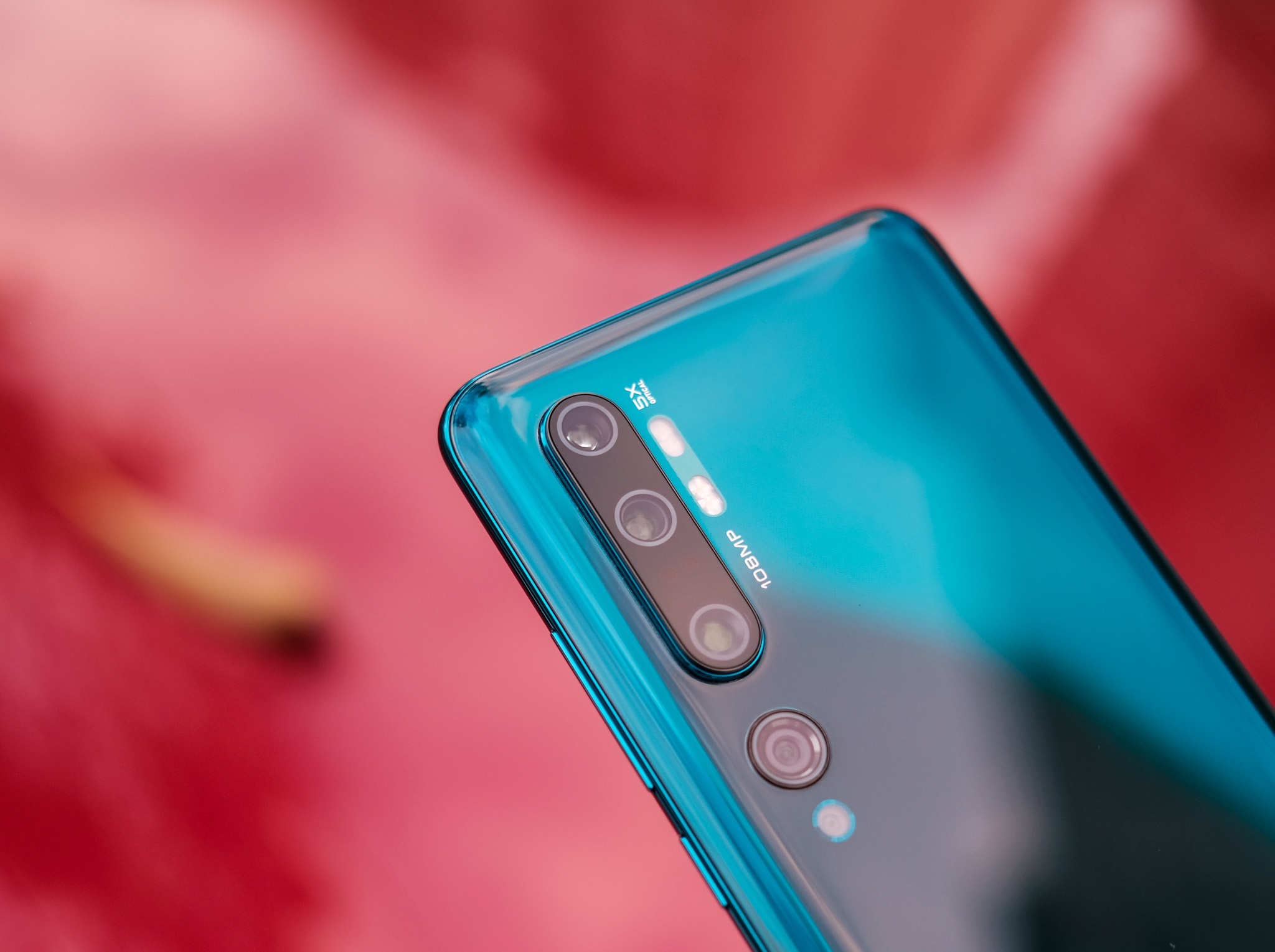 Smartphone giam gia thang 10 anh 1