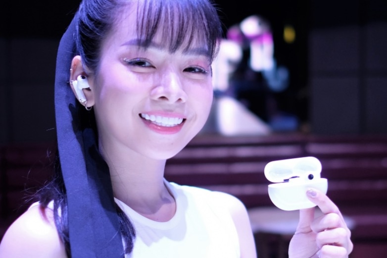 Danh gia tai nghe chong on FreeBuds Pro - doi thu AirPods Pro hinh anh
