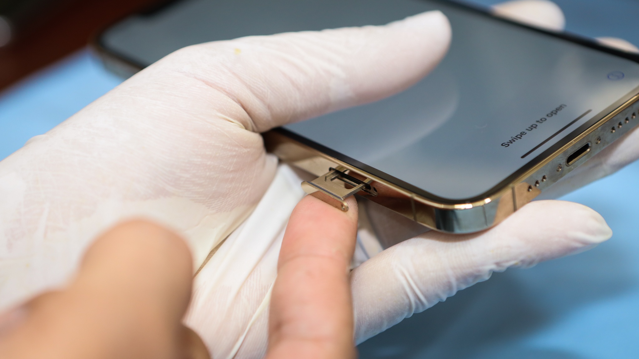 iPhone 12 Pro ma vang anh 3