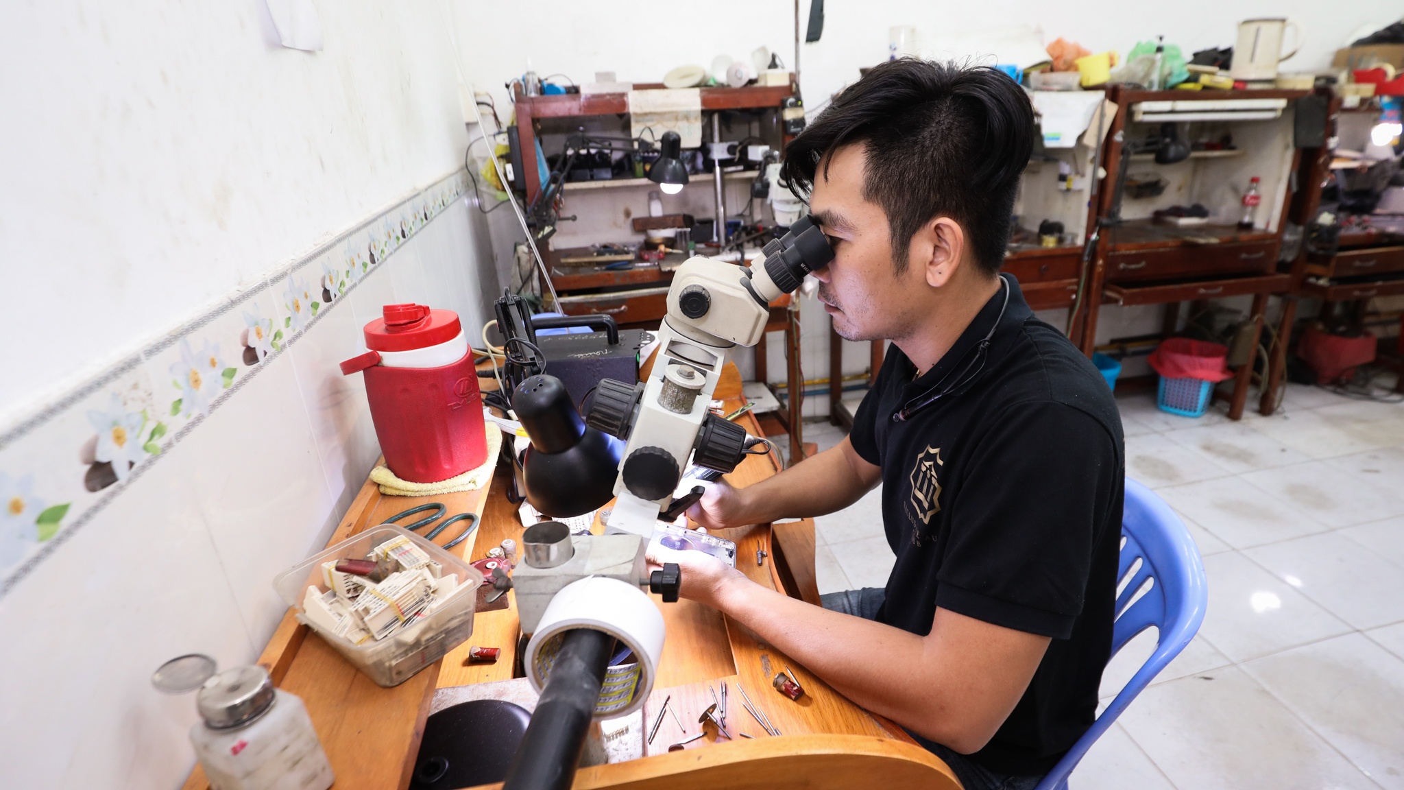 iPhone 12 Pro ma vang anh 4