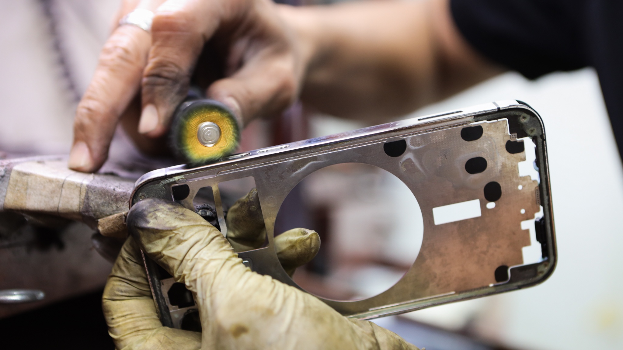 iPhone 12 Pro ma vang anh 6