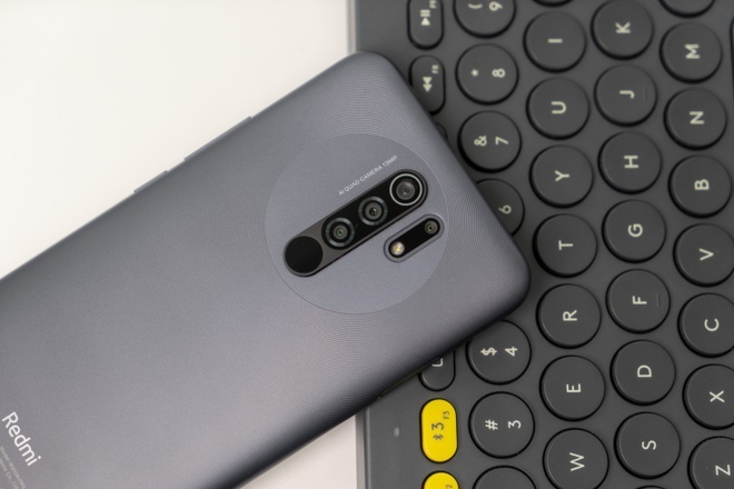 Smartphone giam gia ngay doc than anh 8