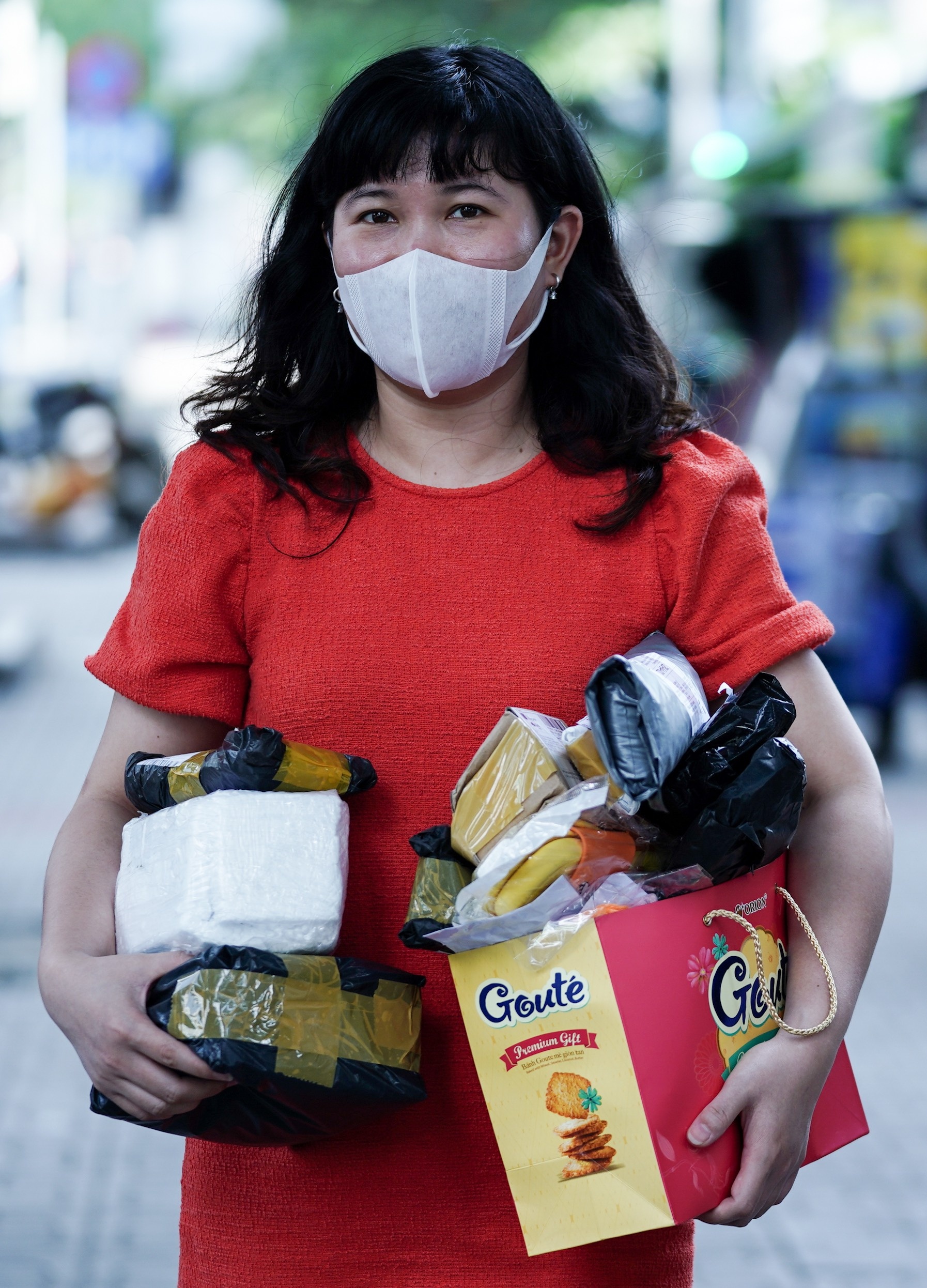 Giao hang sau ngay doc than anh 6