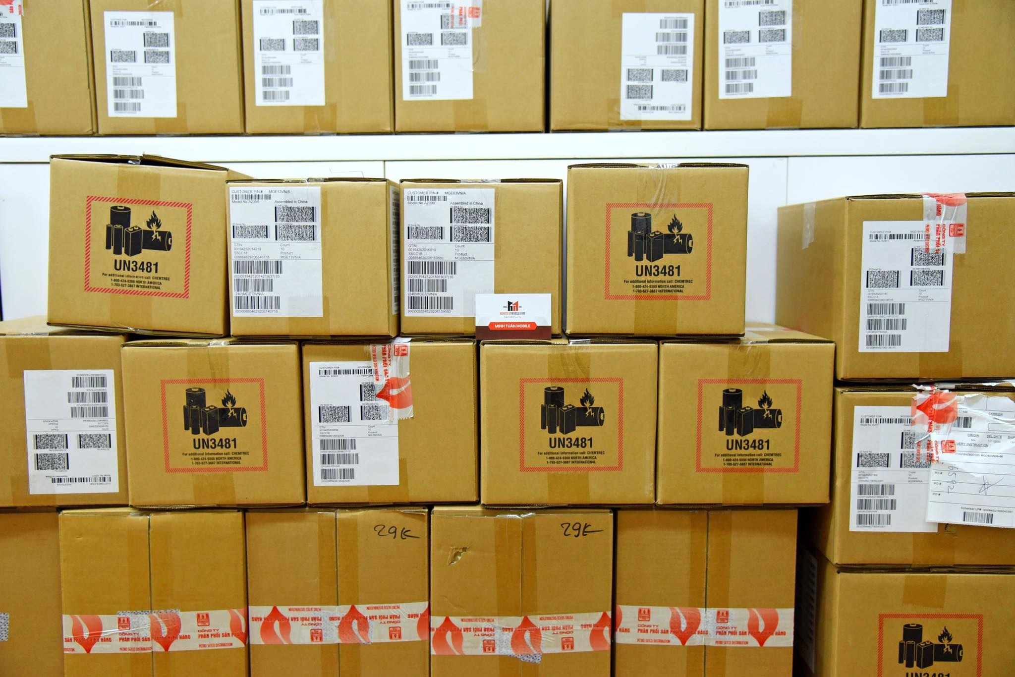 Mo ban iPhone 12 anh 9