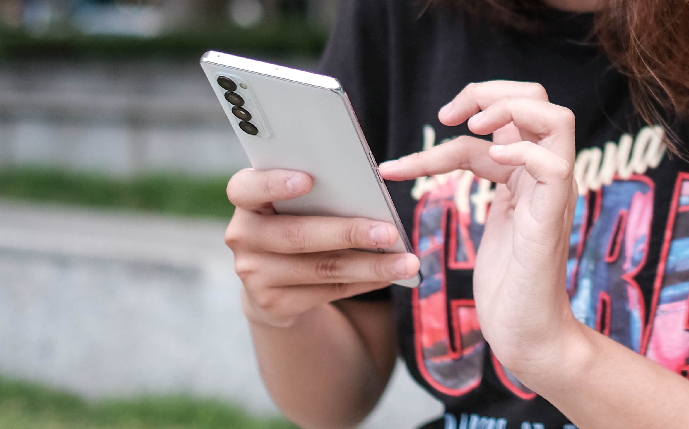 loat smartphone giam gia cuoi nam anh 6