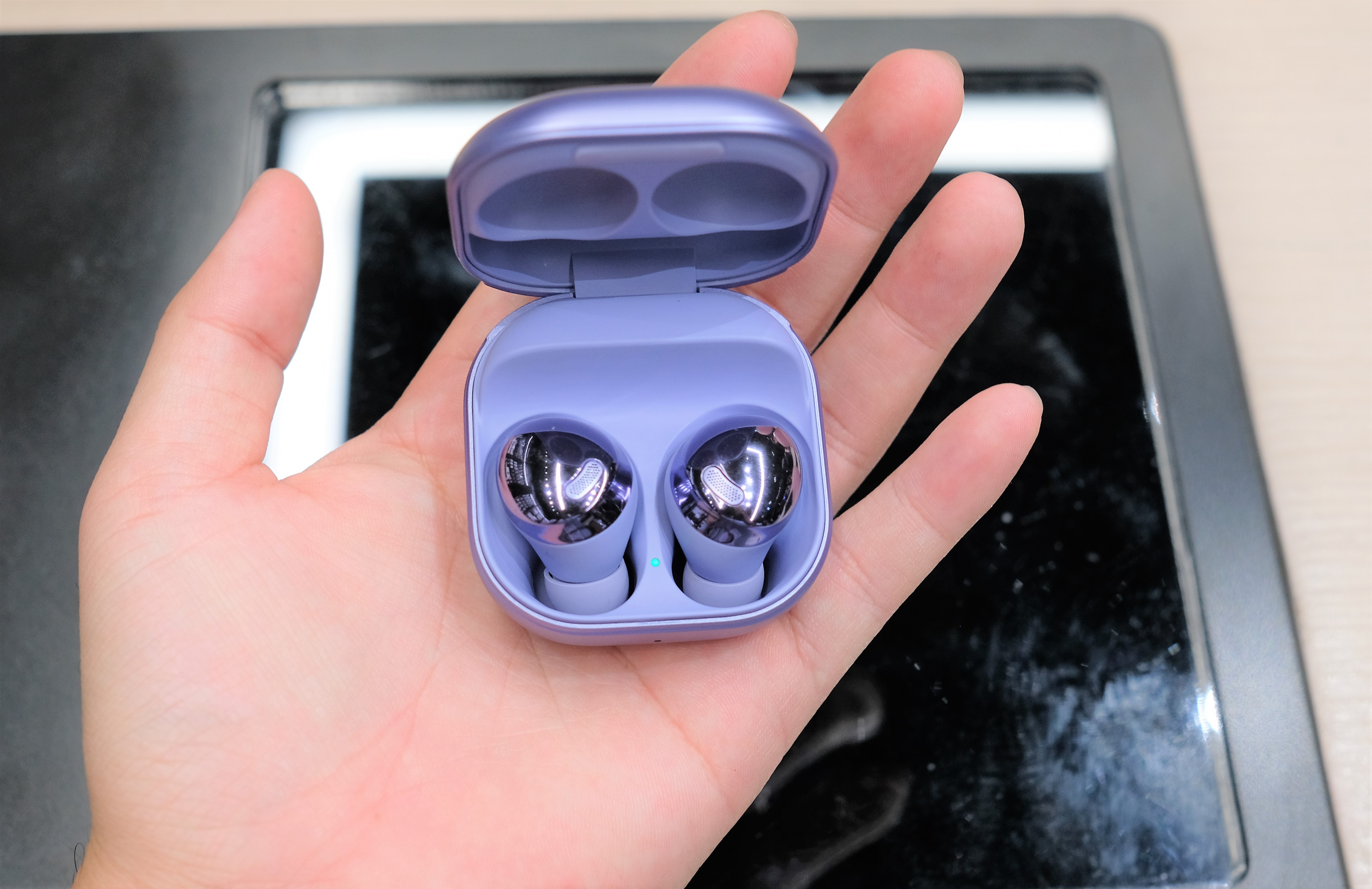 Trai nghiem Galaxy Buds Pro anh 2