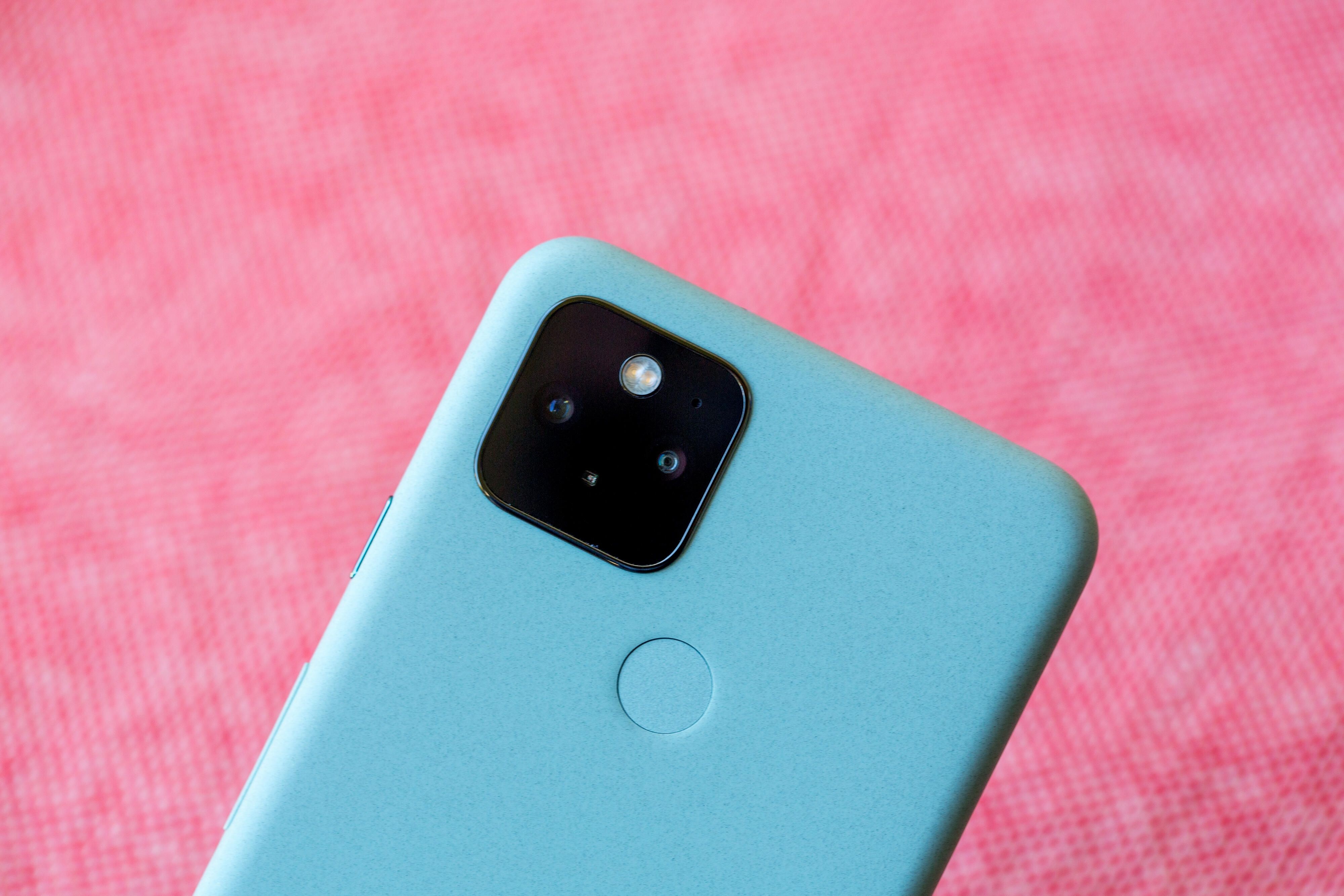 Nhung dien thoai tot nhat 2020 anh 12