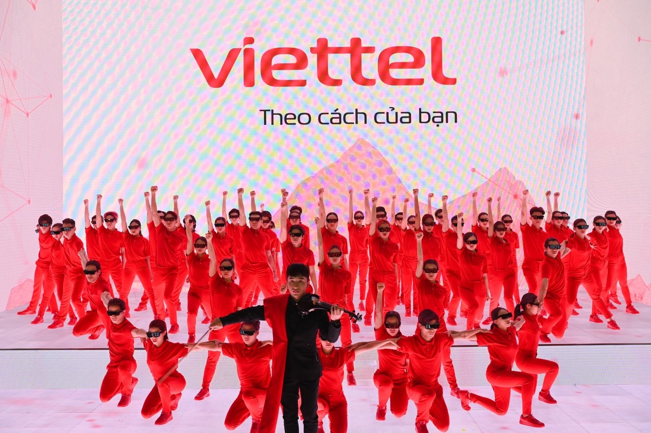 Viettel thay logo hinh anh