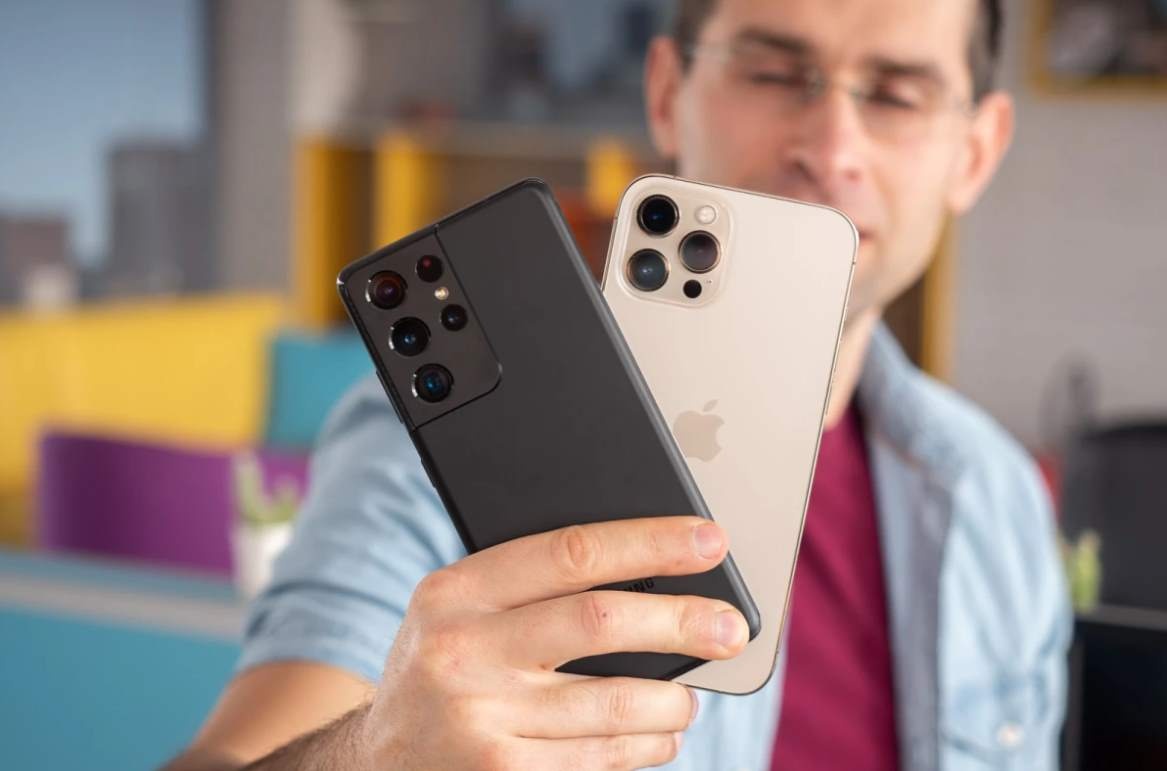 So sanh Galaxy S21 Ultra voi iPhone 12 Pro Max anh 1