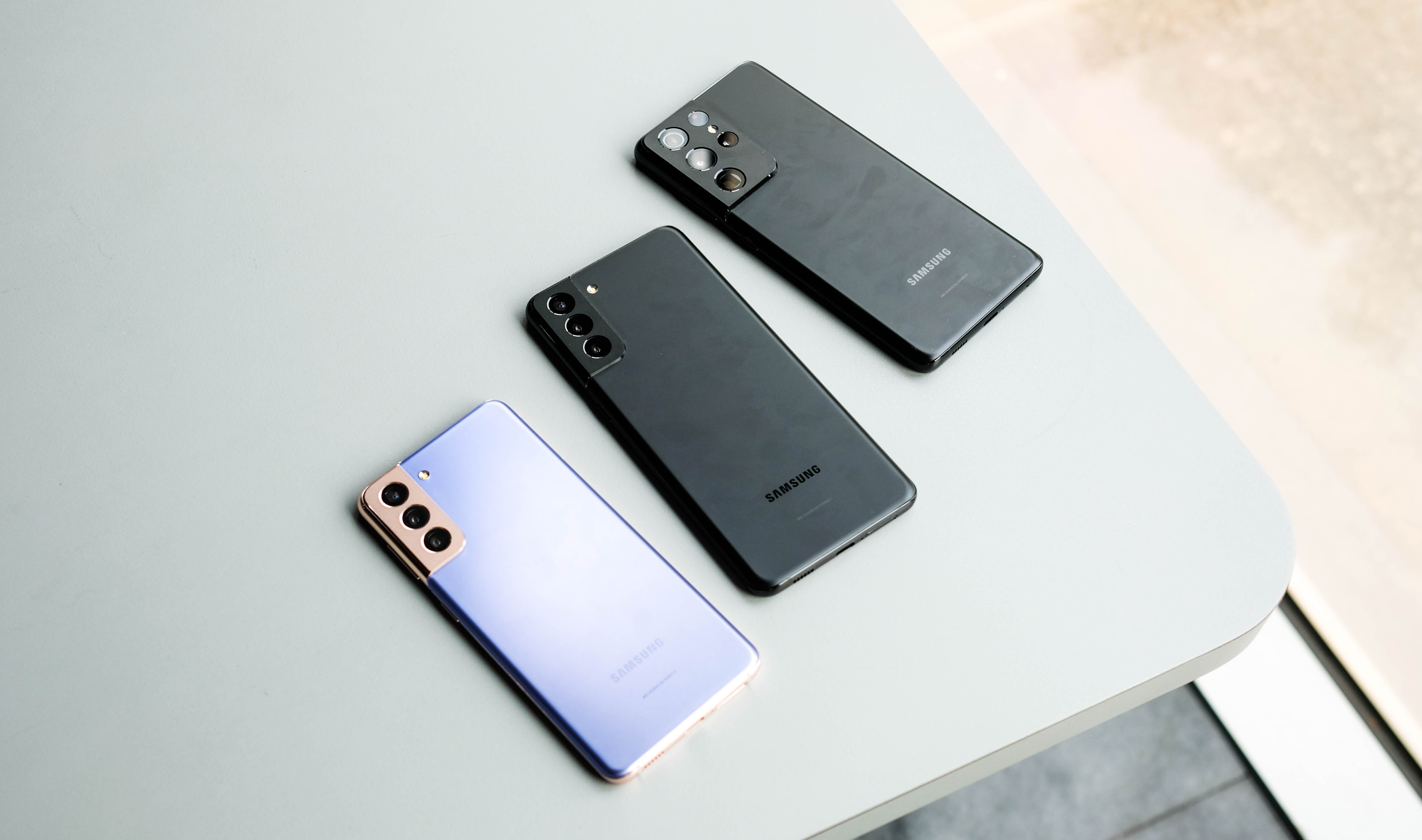 Mo hop Galaxy S21 anh 11